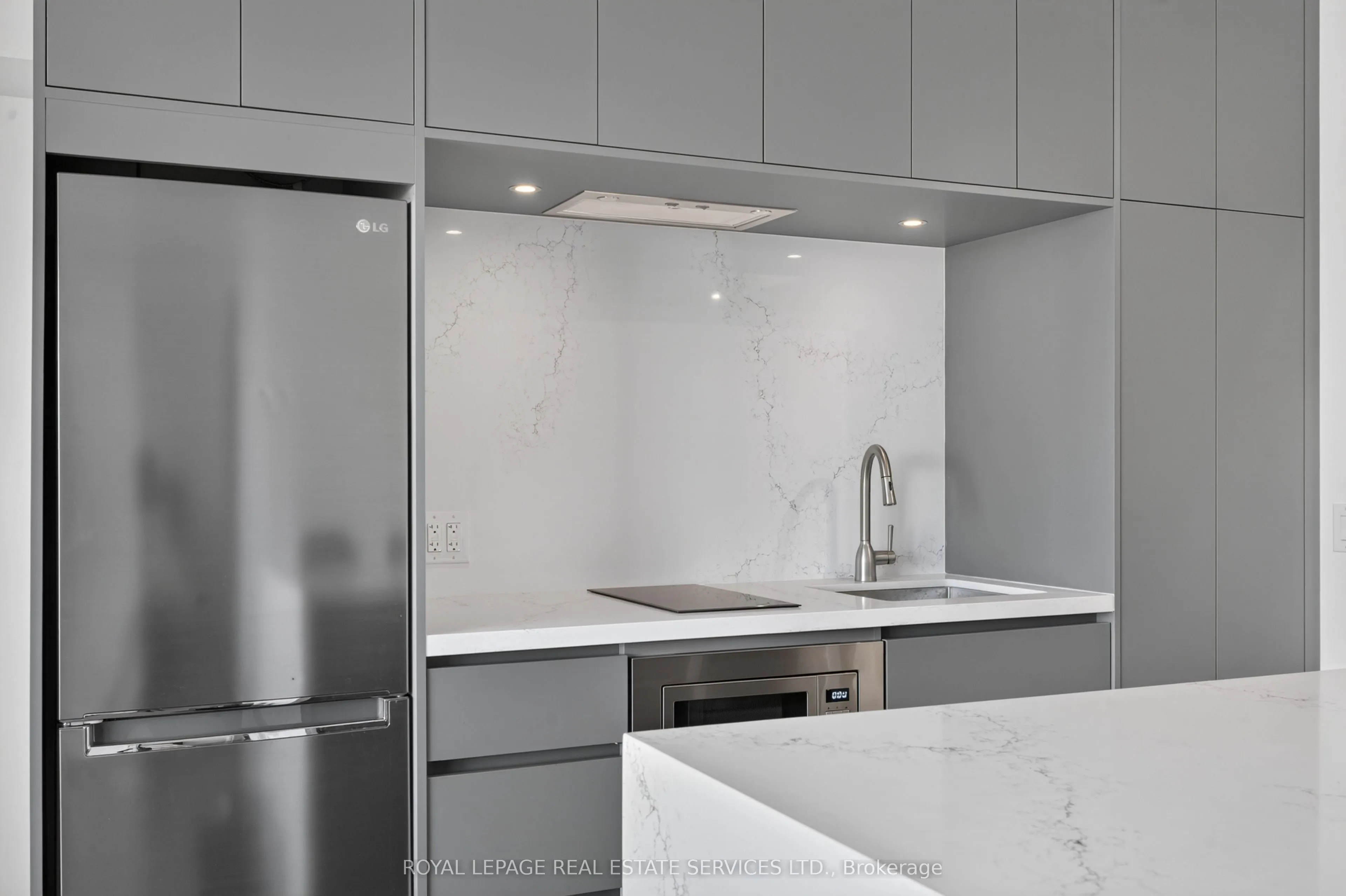 155 Yorkville Avenue #1918