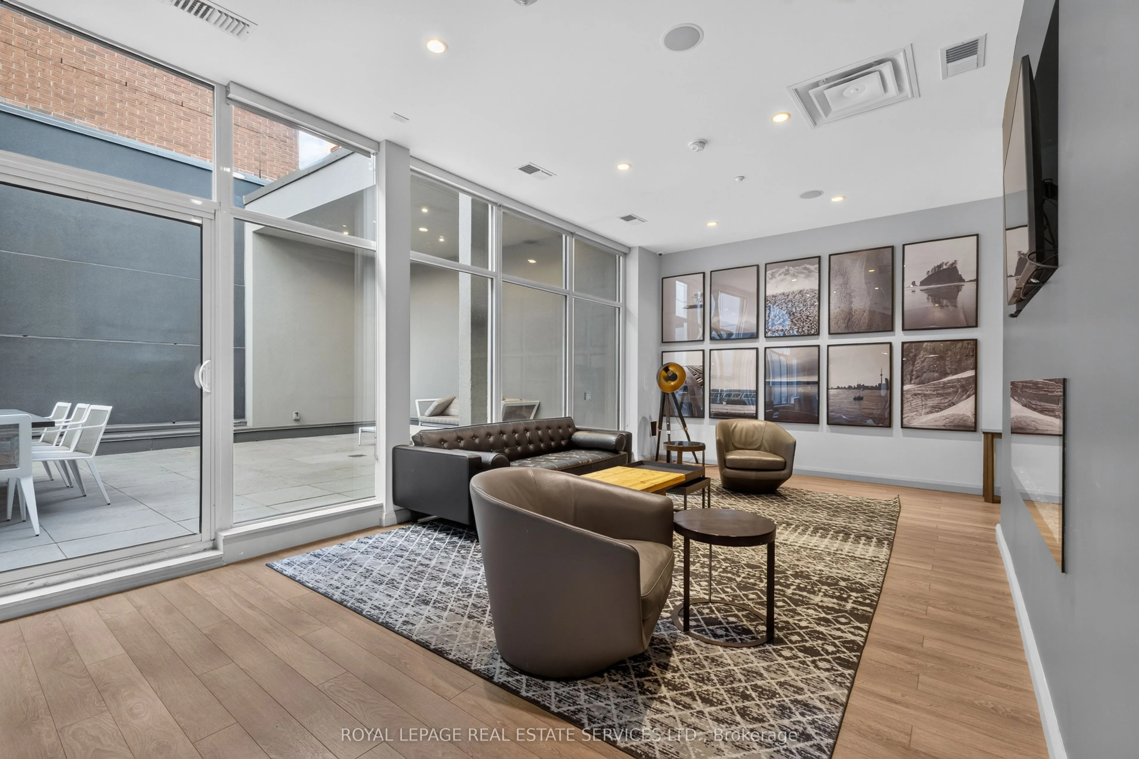 155 Yorkville Avenue #1918