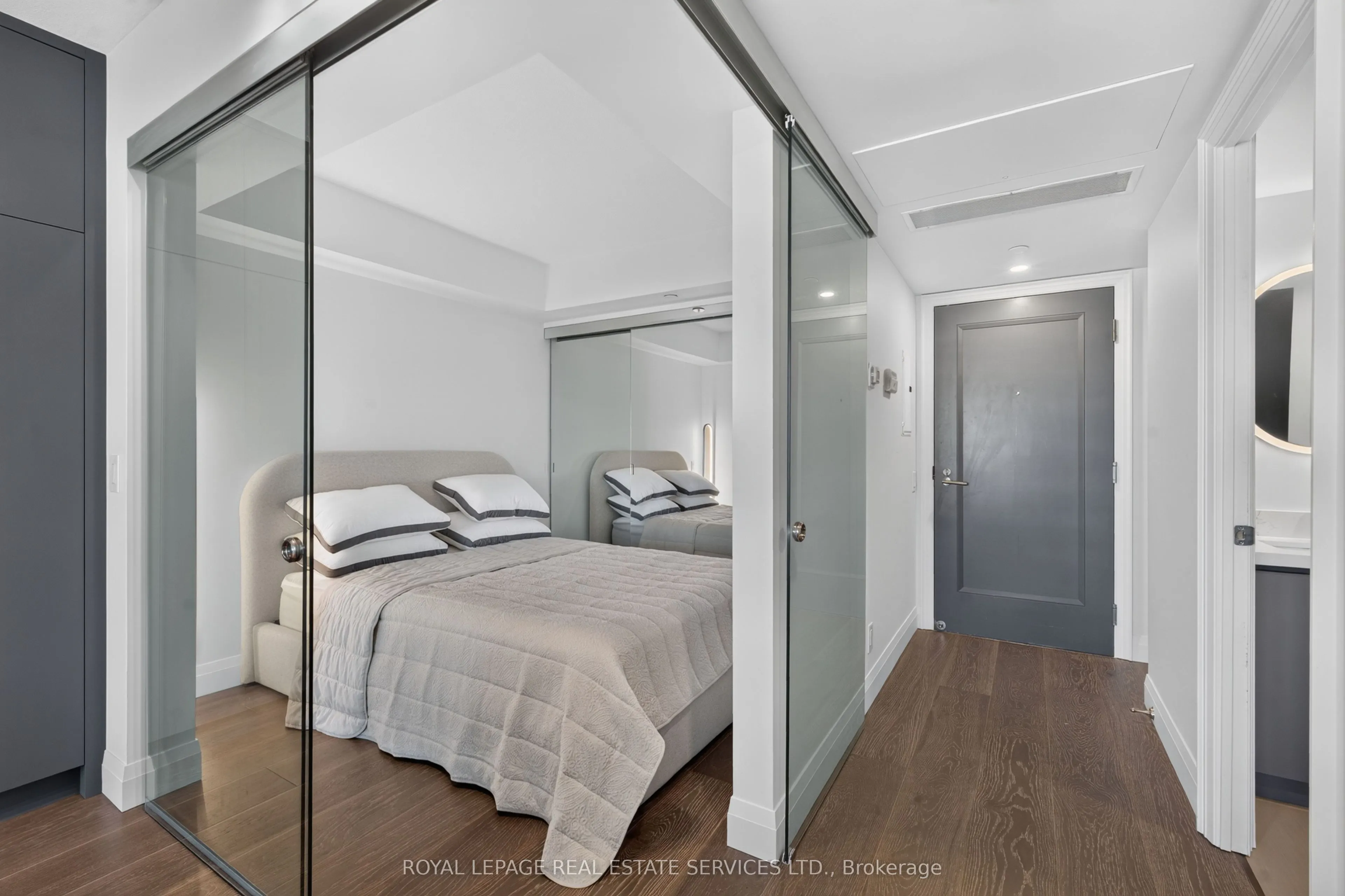 155 Yorkville Avenue #1918