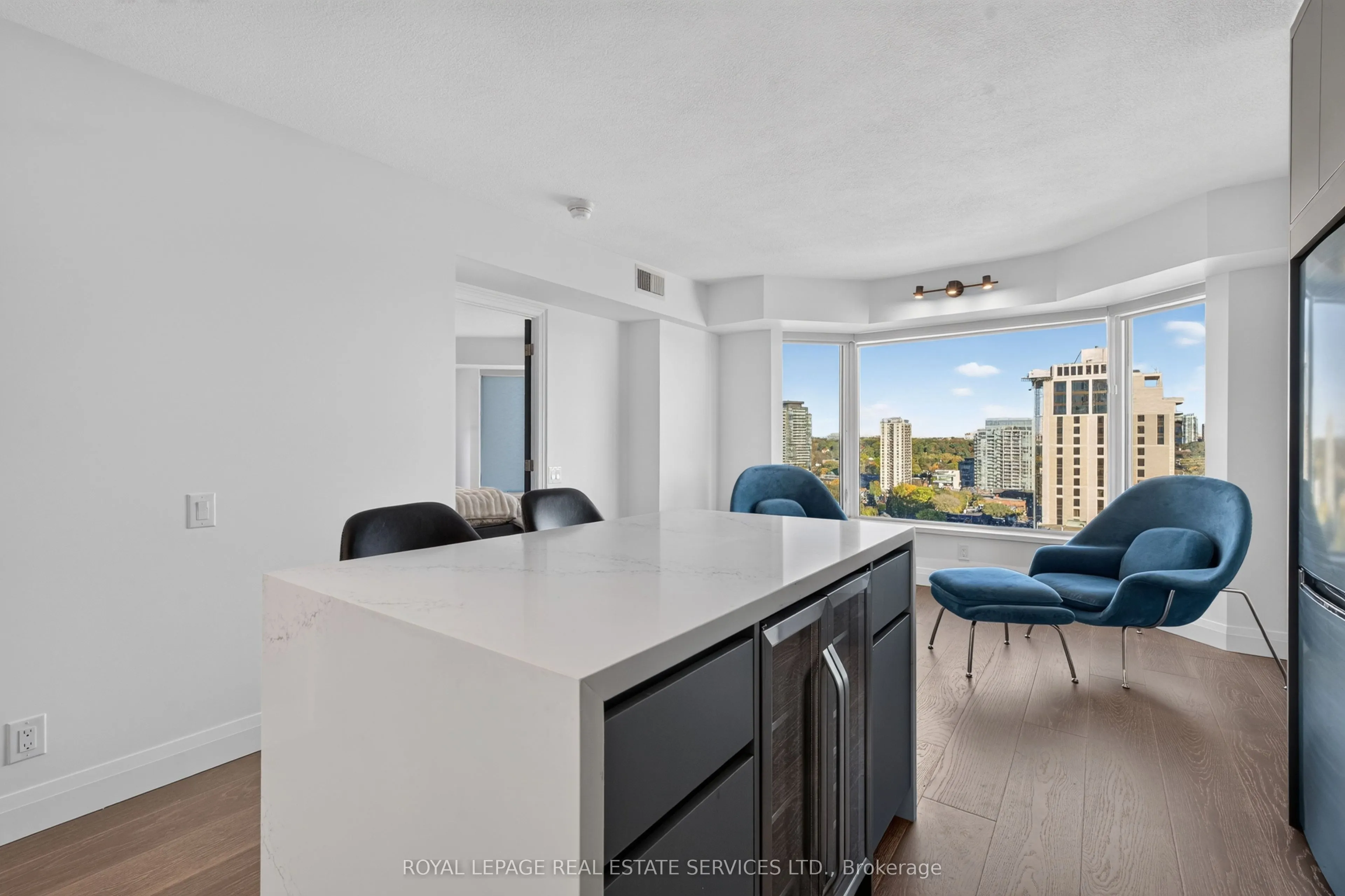155 Yorkville Avenue #1918