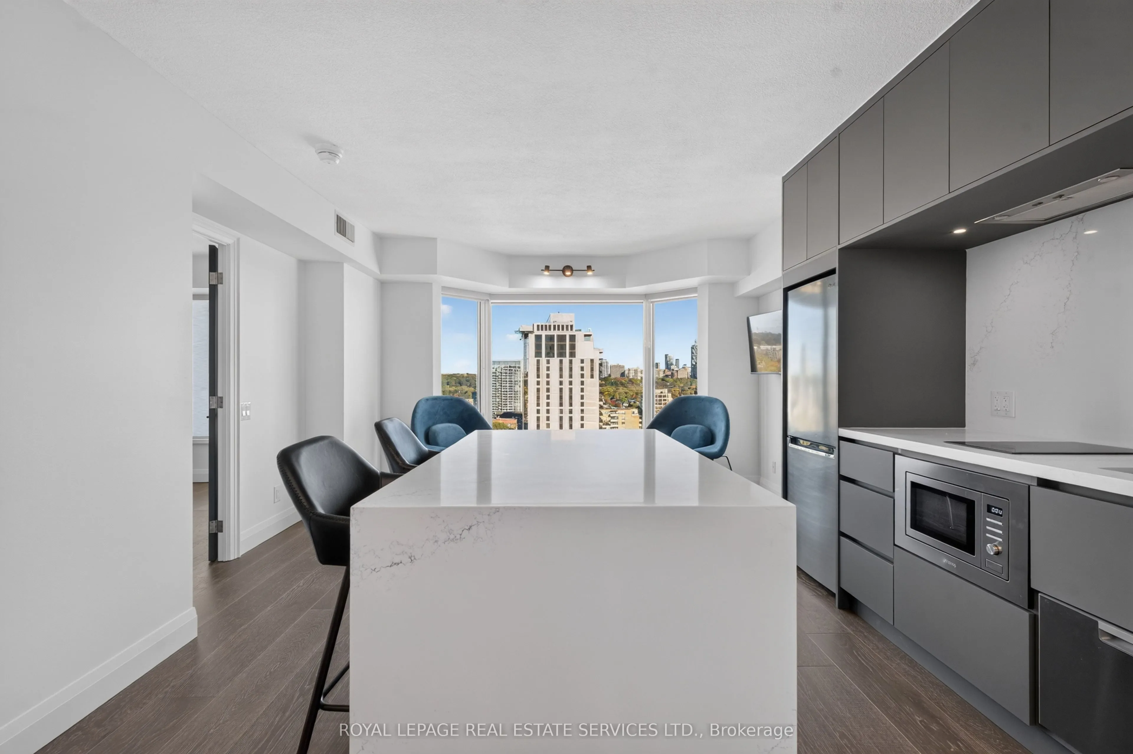 155 Yorkville Avenue #1918