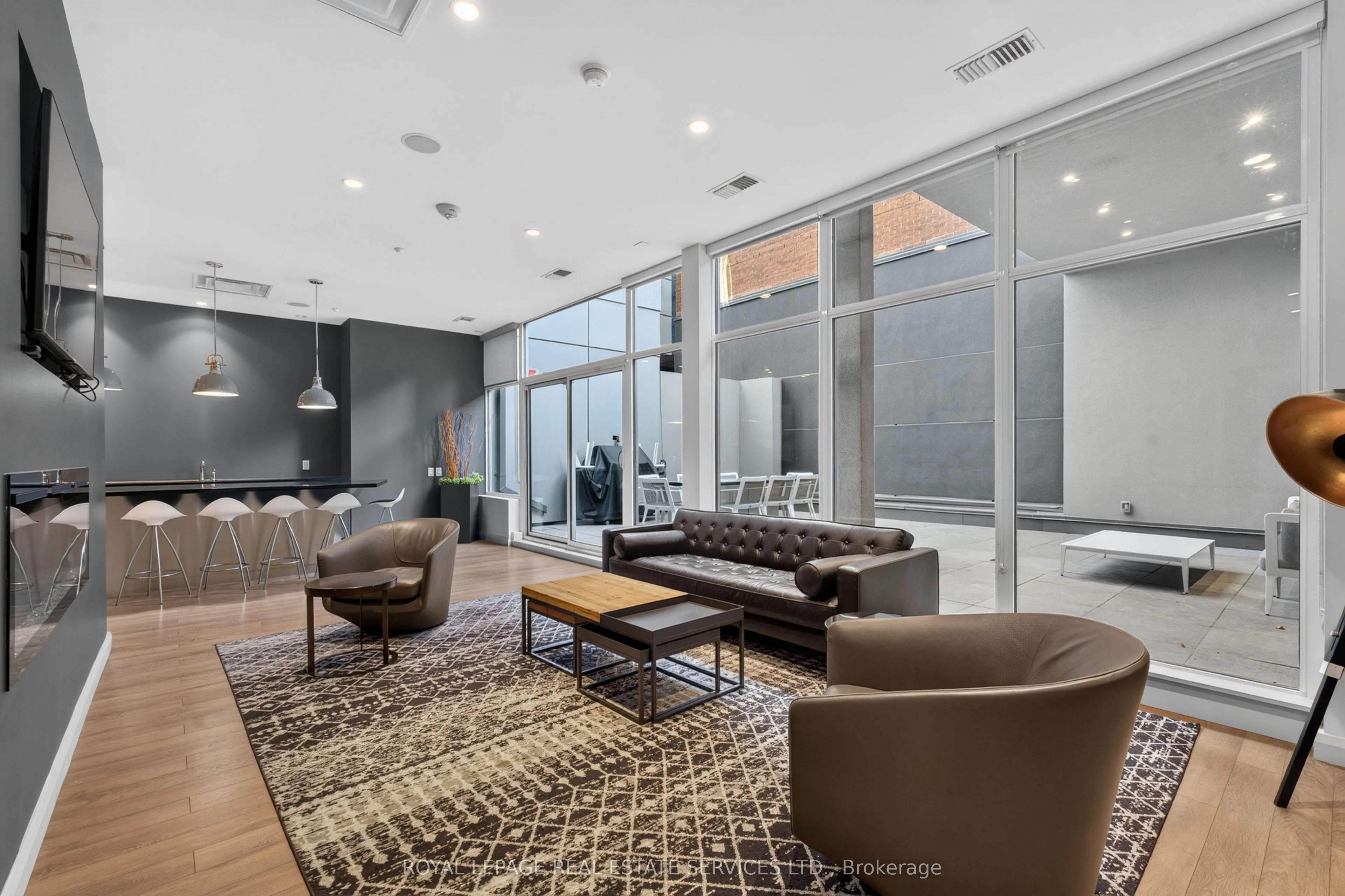 155 Yorkville Avenue #1918