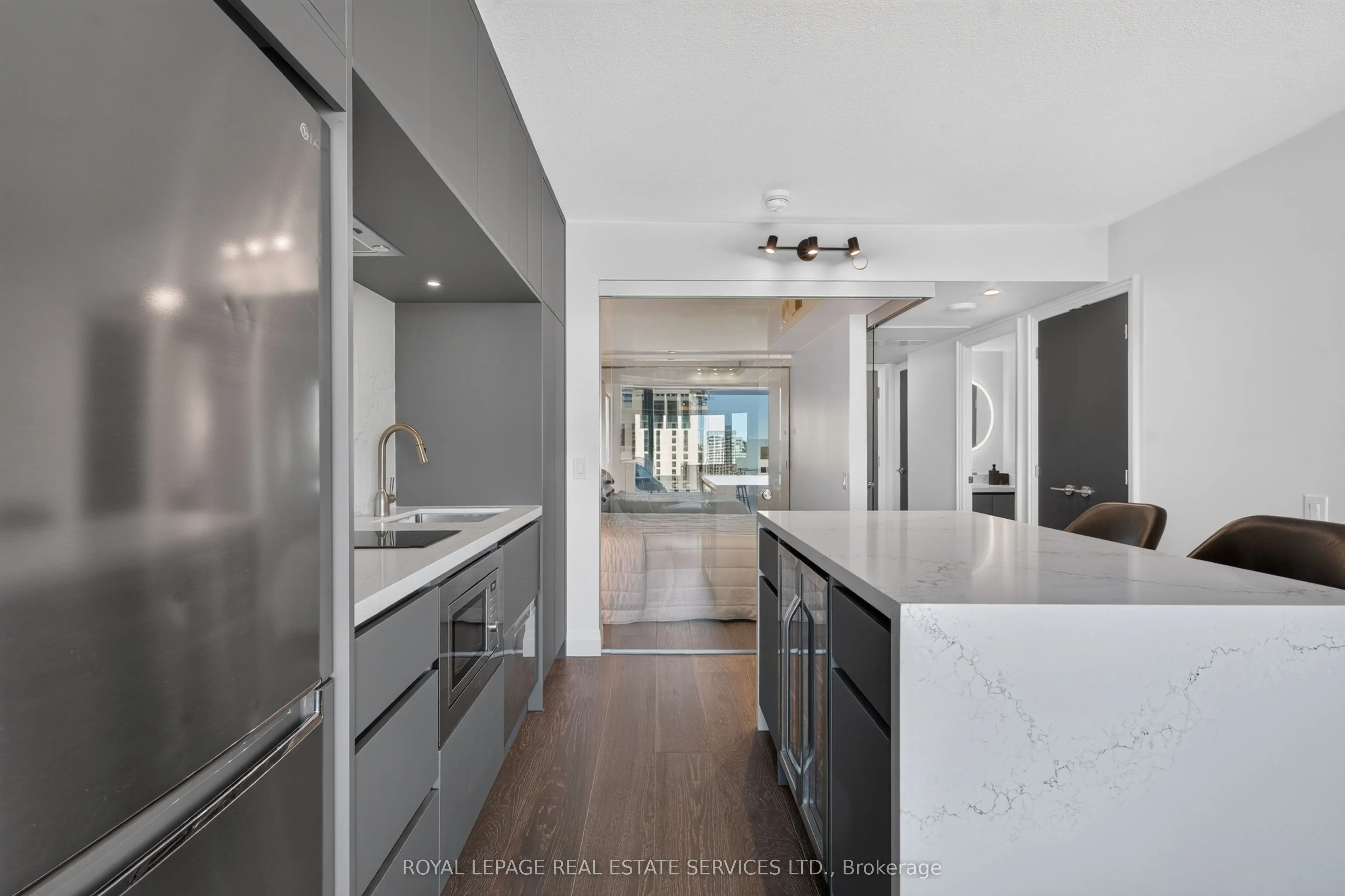 155 Yorkville Avenue #1918