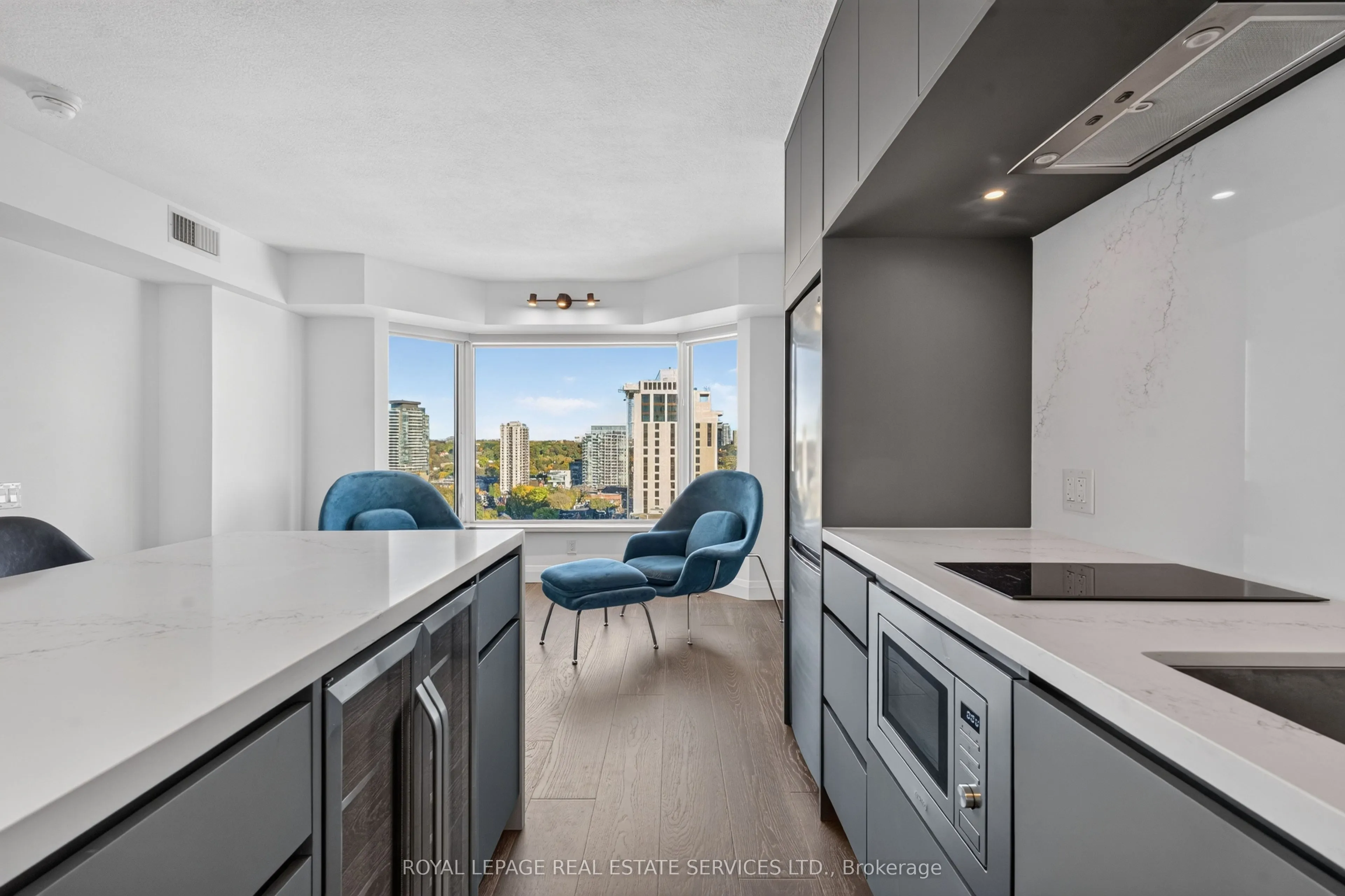 155 Yorkville Avenue #1918