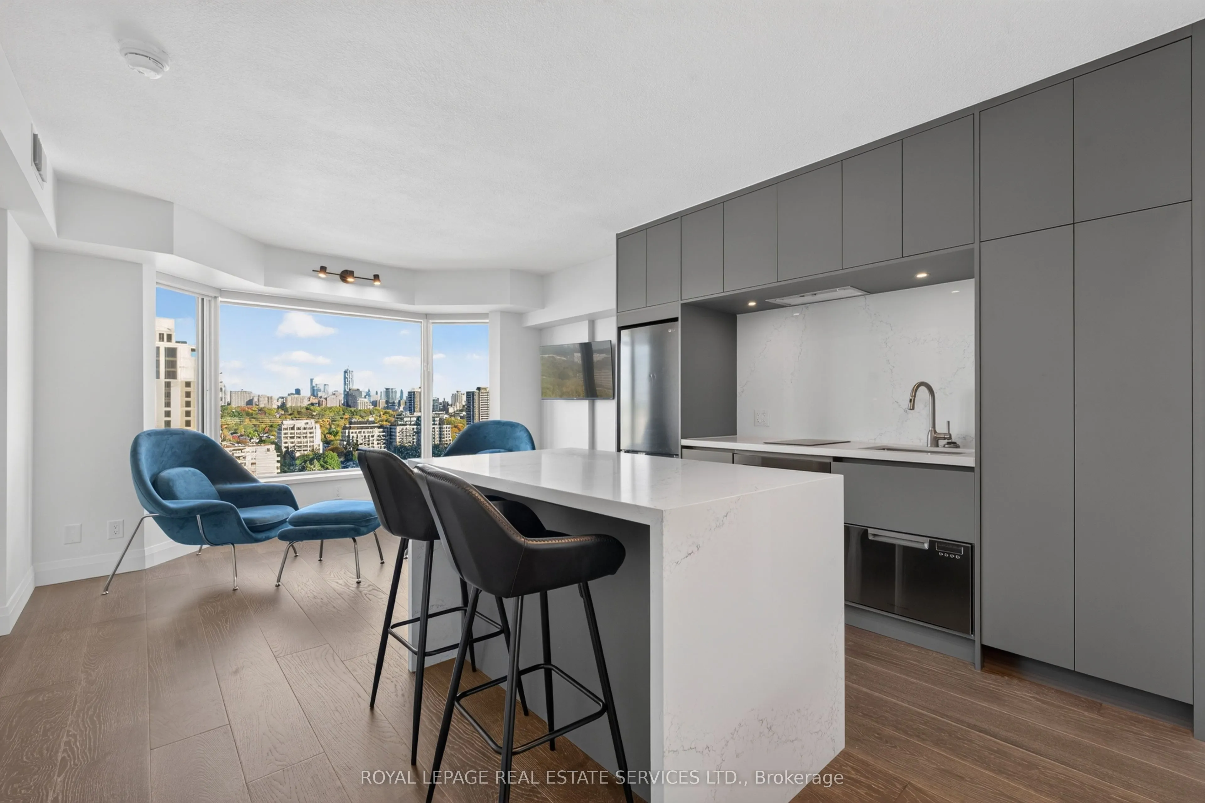 155 Yorkville Avenue #1918