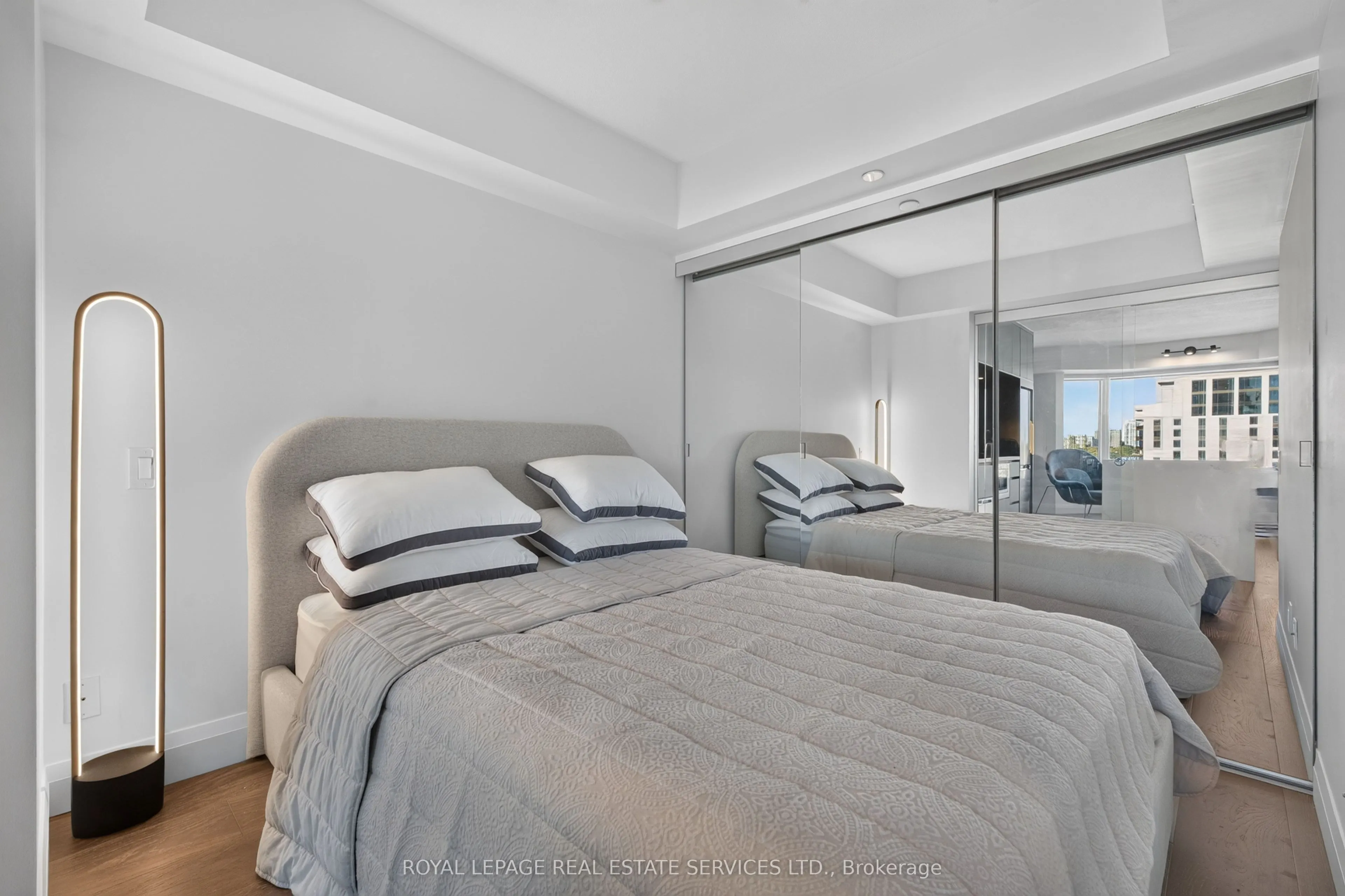 155 Yorkville Avenue #1918