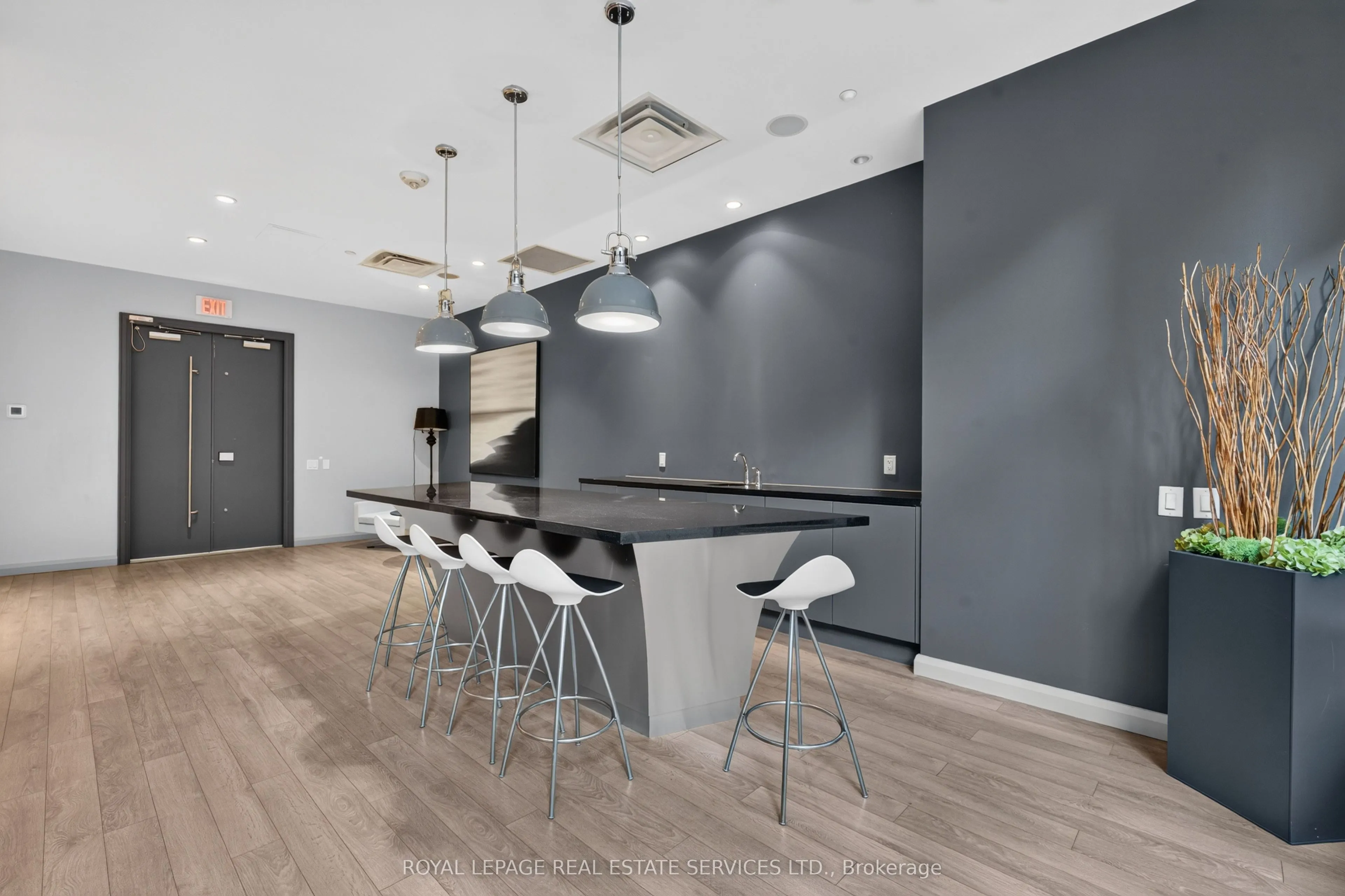 155 Yorkville Avenue #1918