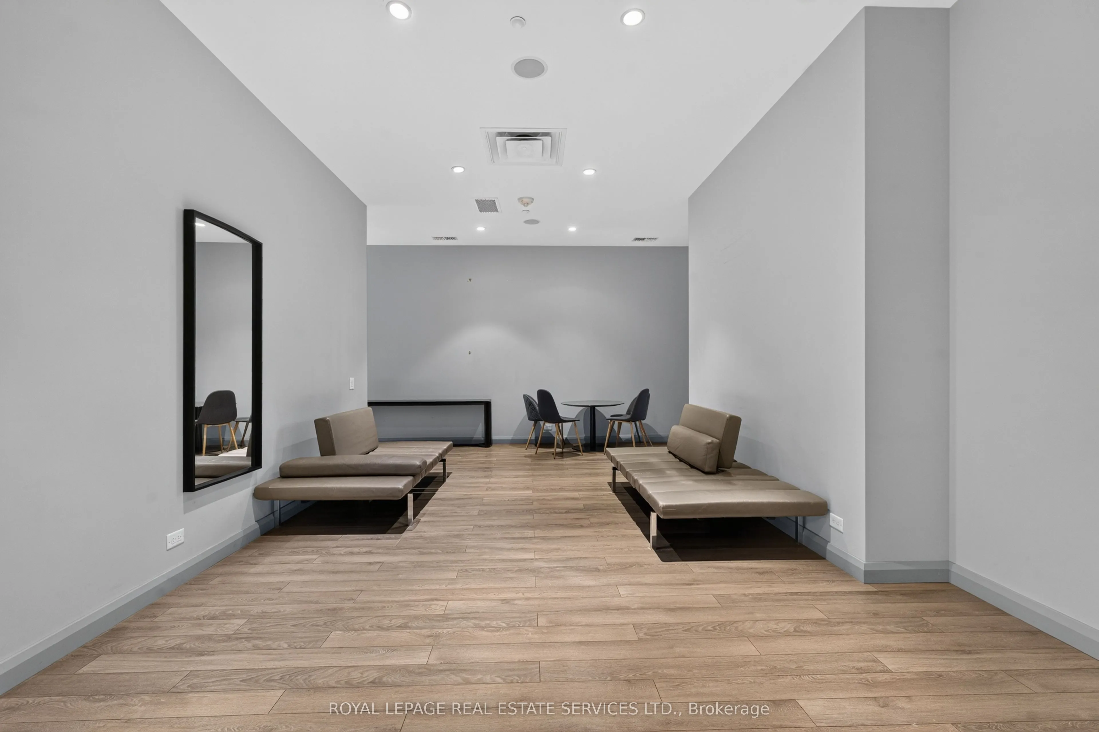 155 Yorkville Avenue #1918