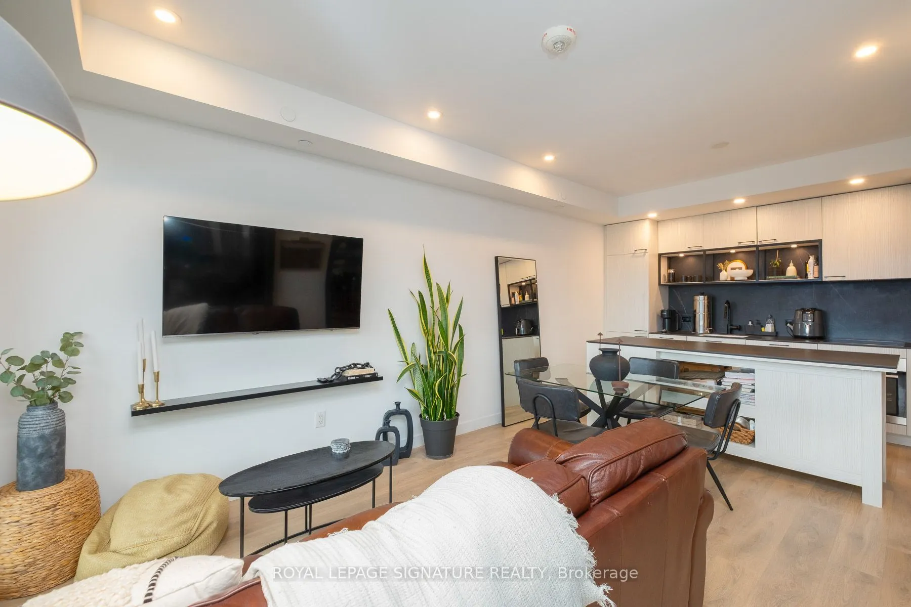 505 Richmond Street W #1213
