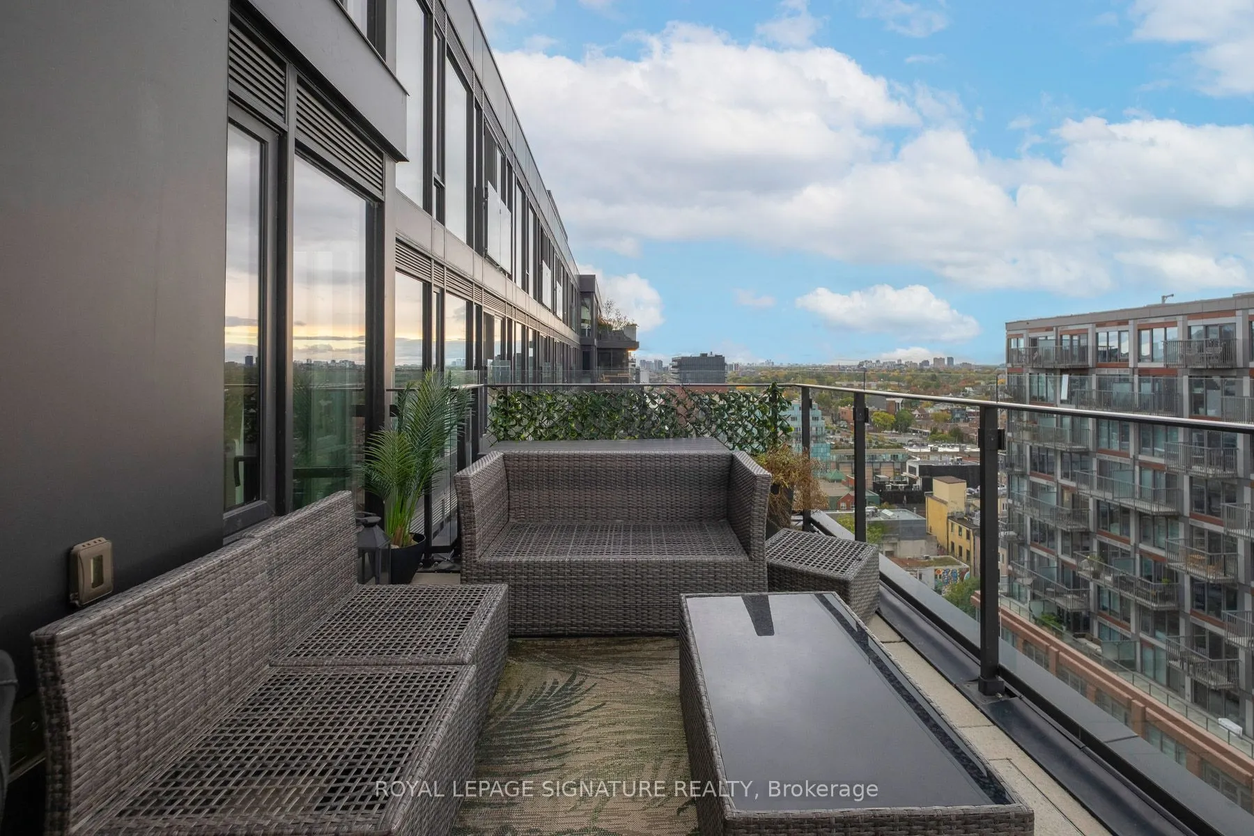 505 Richmond Street W #1213