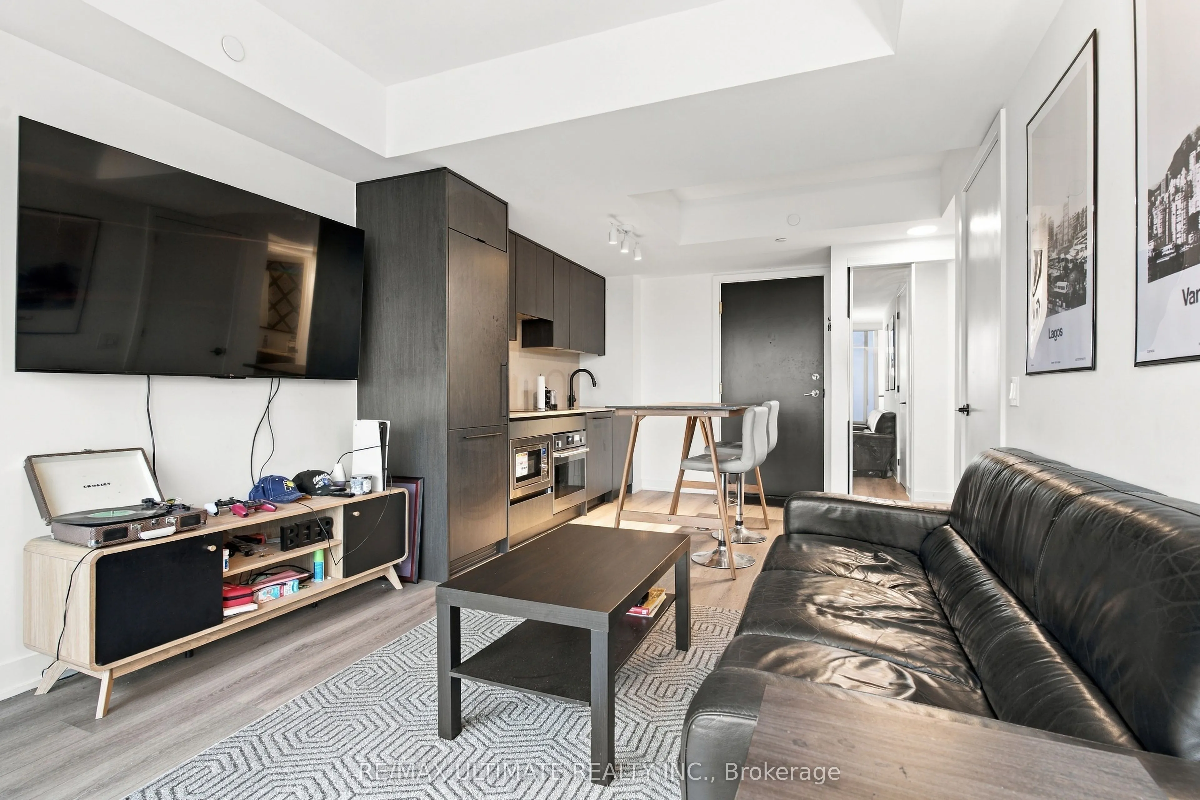 5 Lakeview Avenue #704