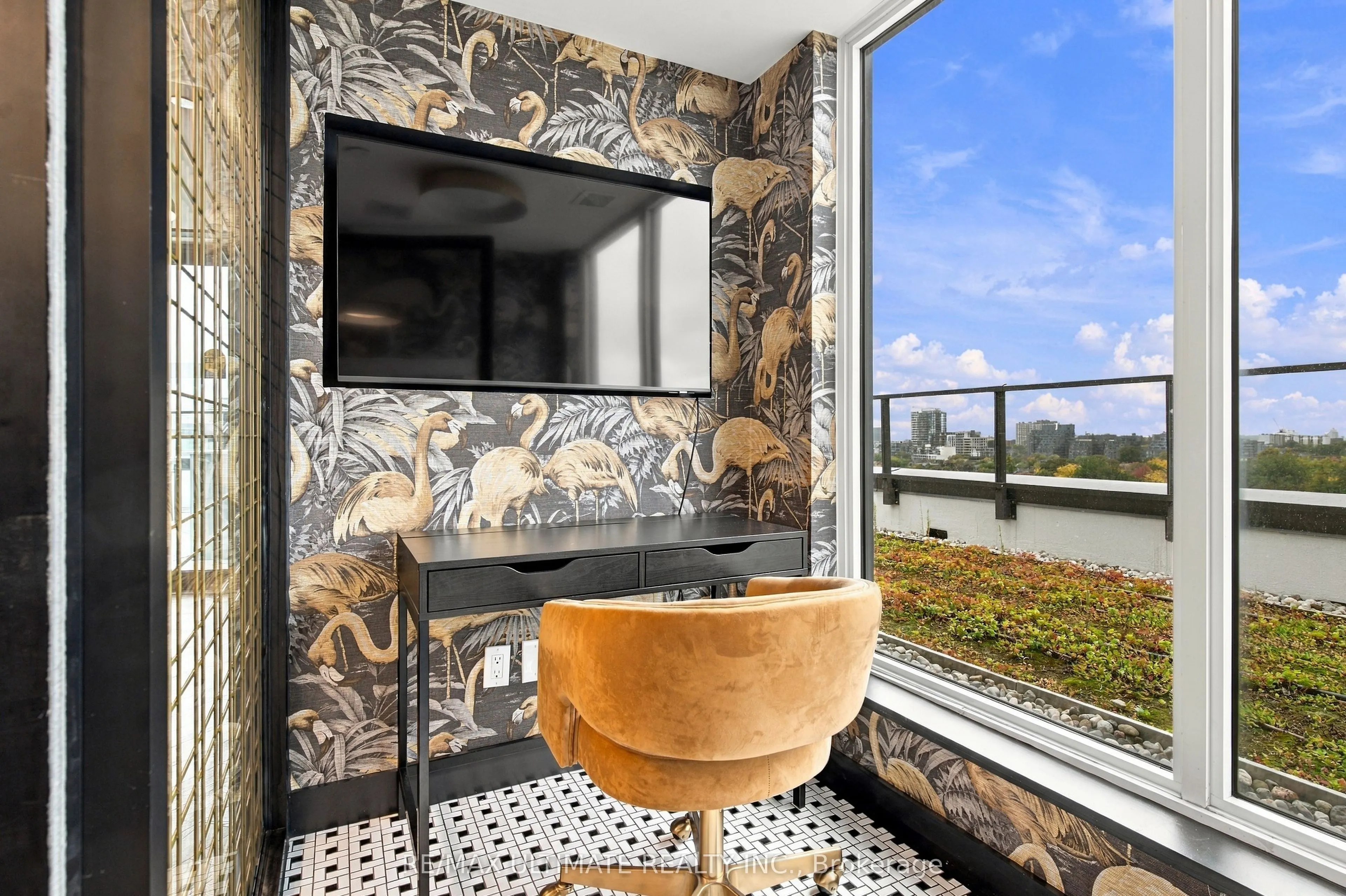5 Lakeview Avenue #704