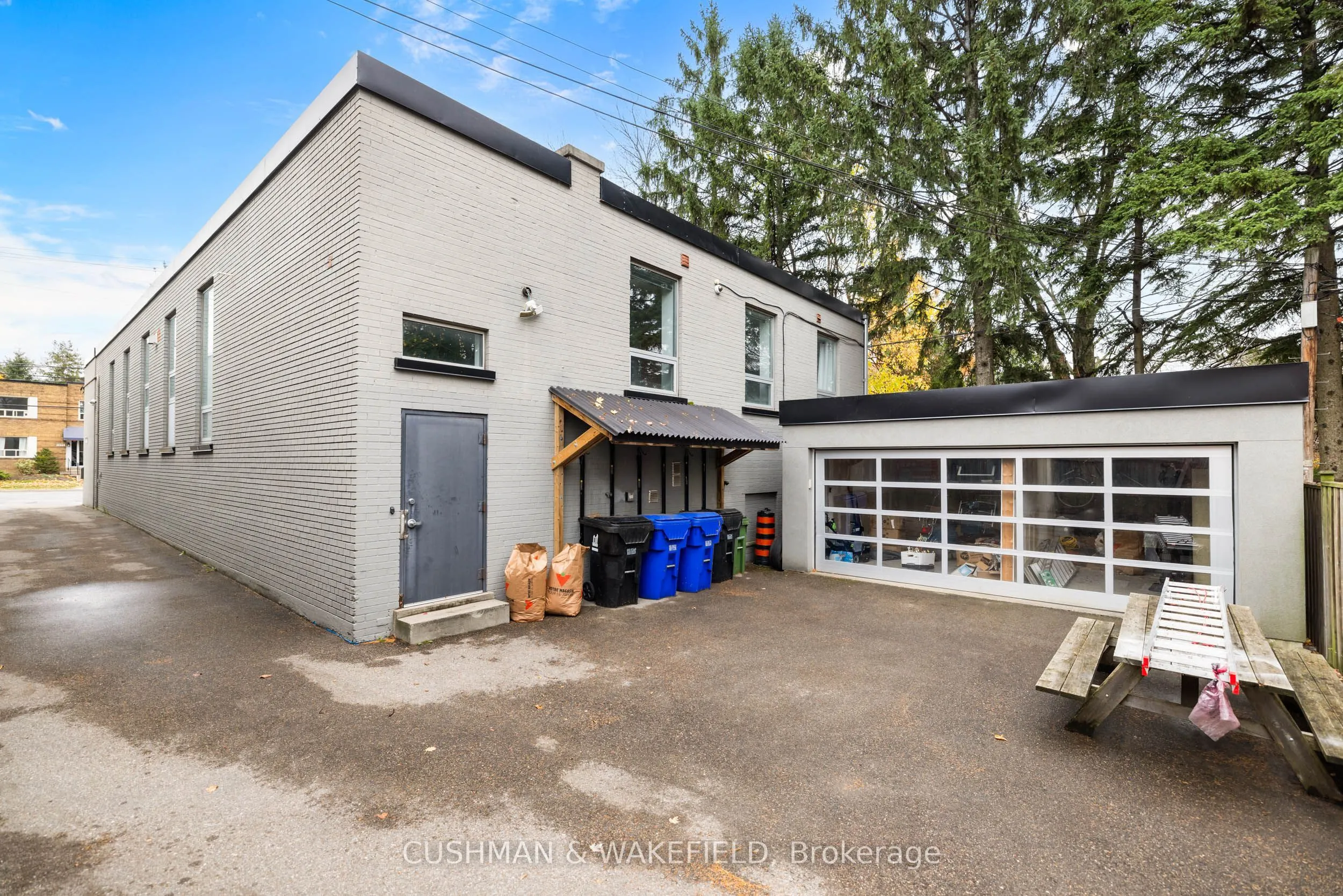 1376 Bayview Avenue
