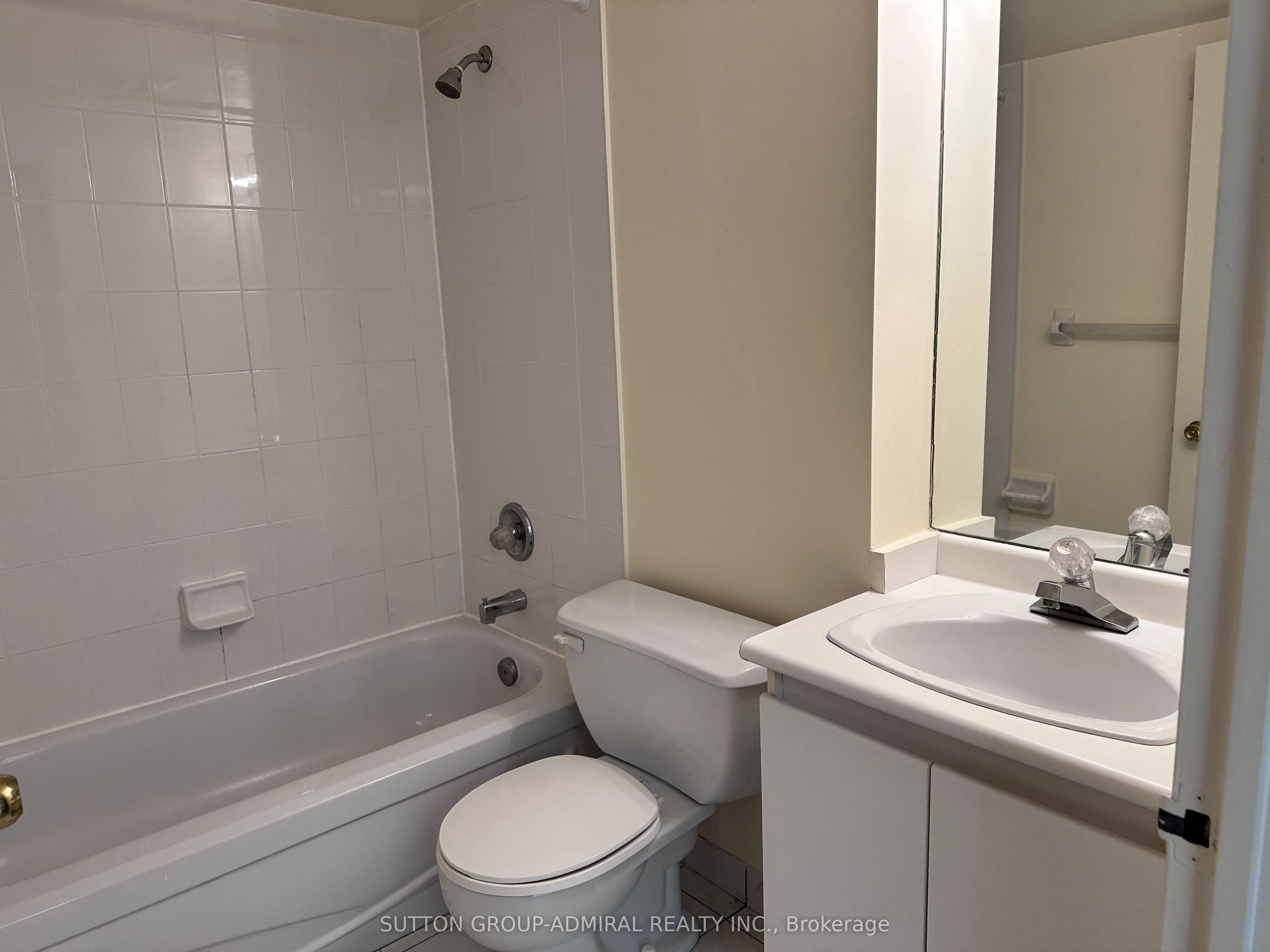 736 Bay Street #3107