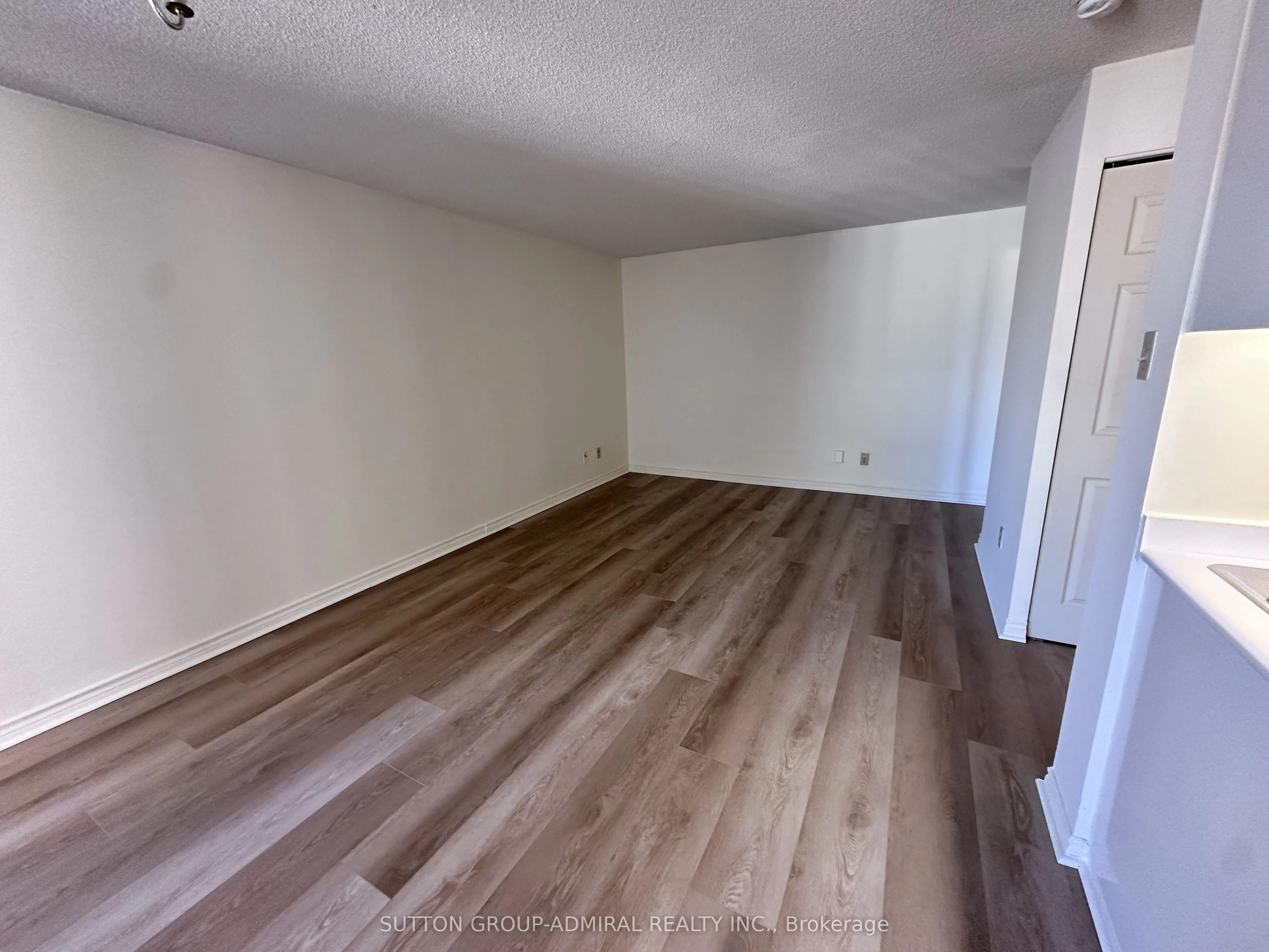 736 Bay Street #3107
