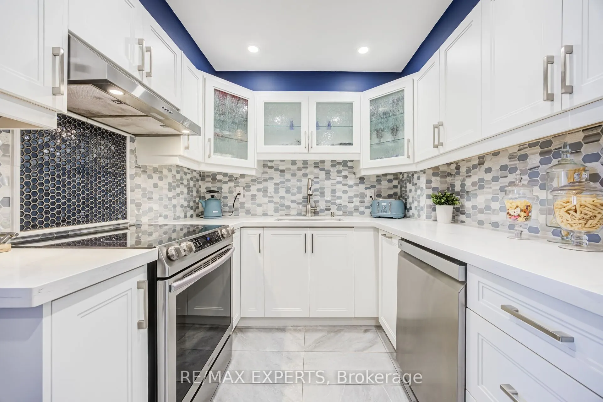 130 Neptune Drive #1104