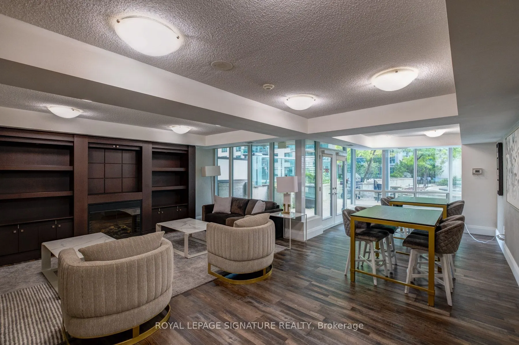 30 Grand Trunk Crescent #PH03