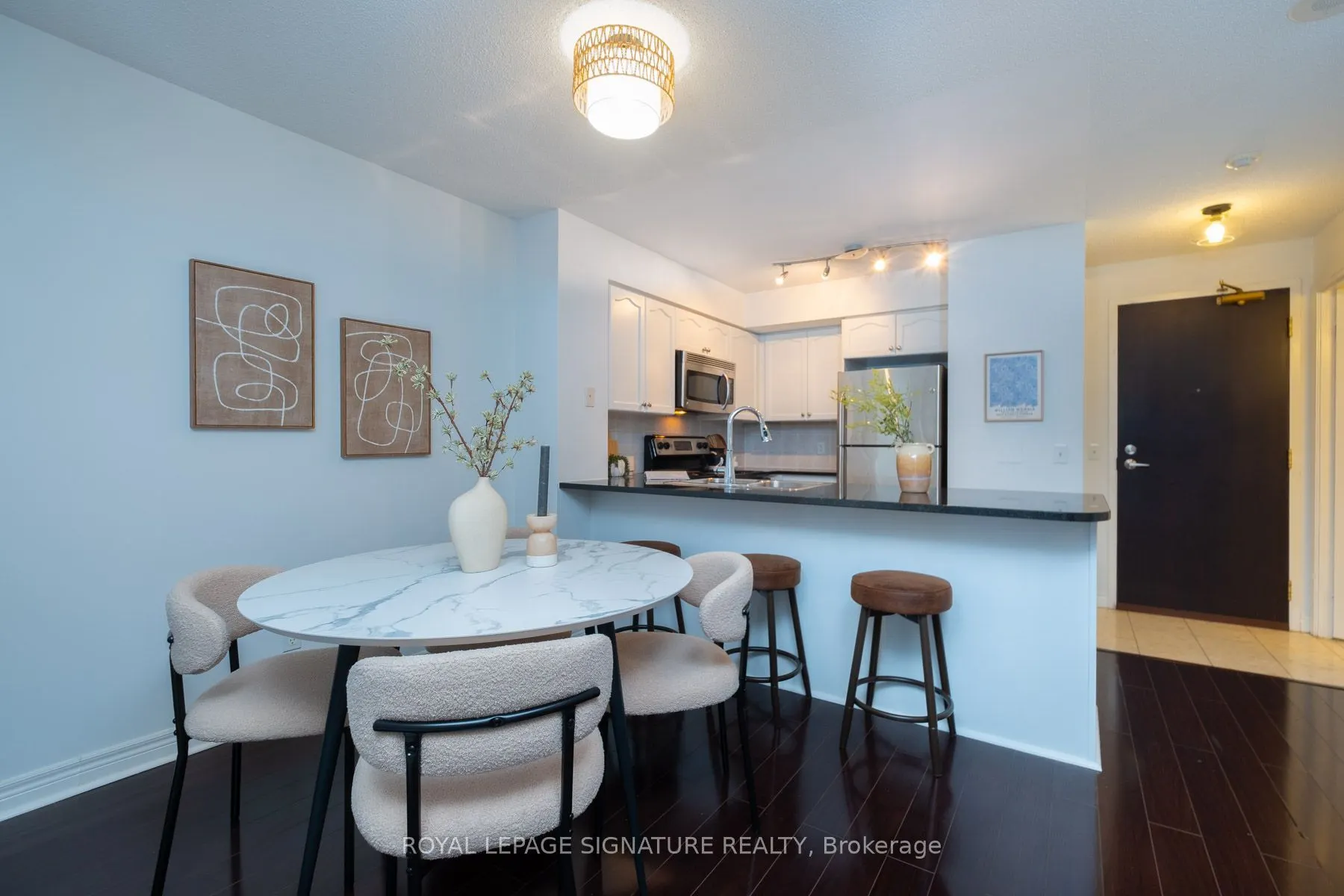 30 Grand Trunk Crescent #PH03