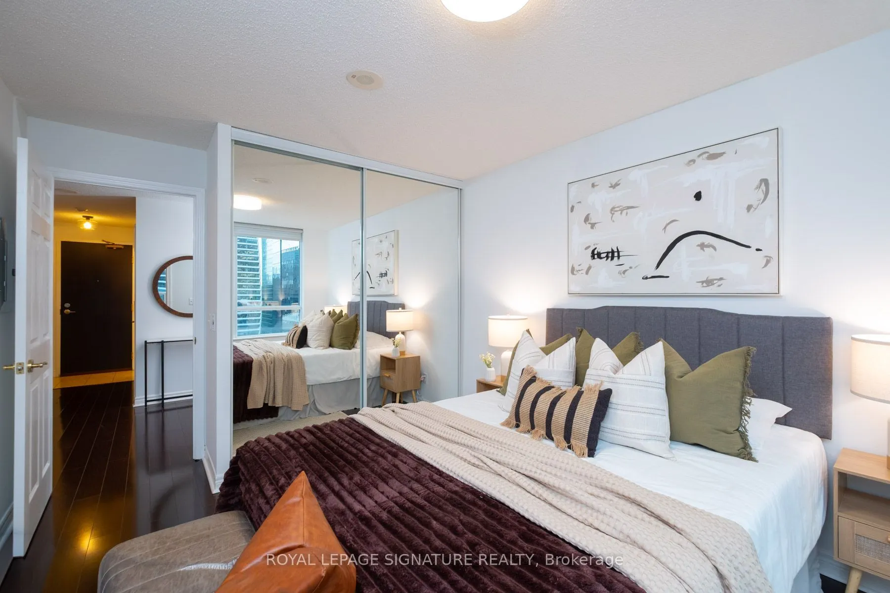 30 Grand Trunk Crescent #PH03