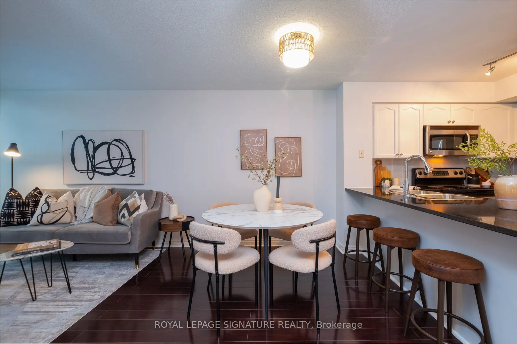 30 Grand Trunk Crescent #PH03