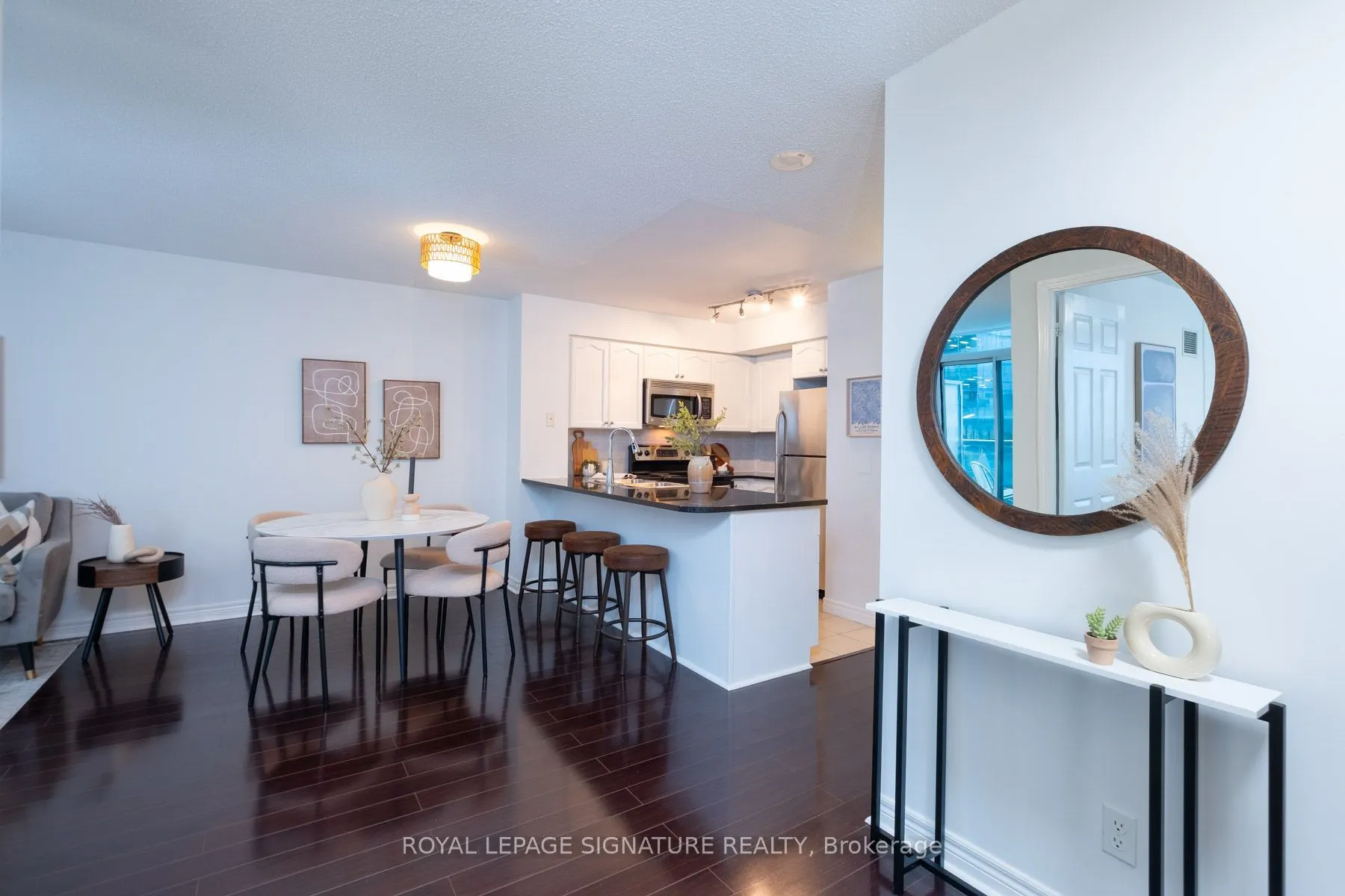 30 Grand Trunk Crescent #PH03