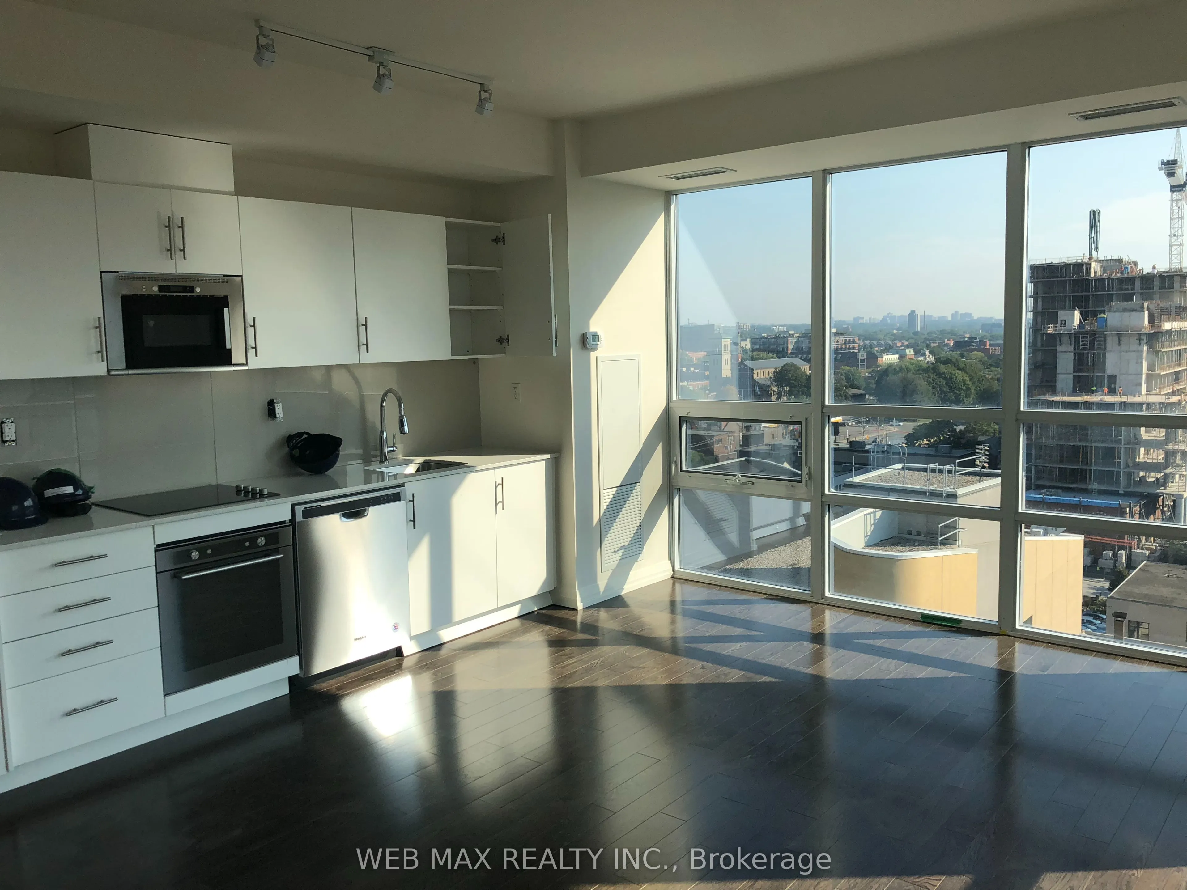 460 Adelaide Street E #1528