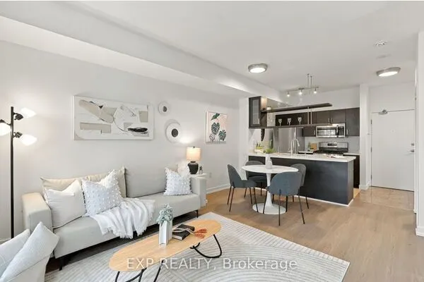 9 Spadina Avenue #301