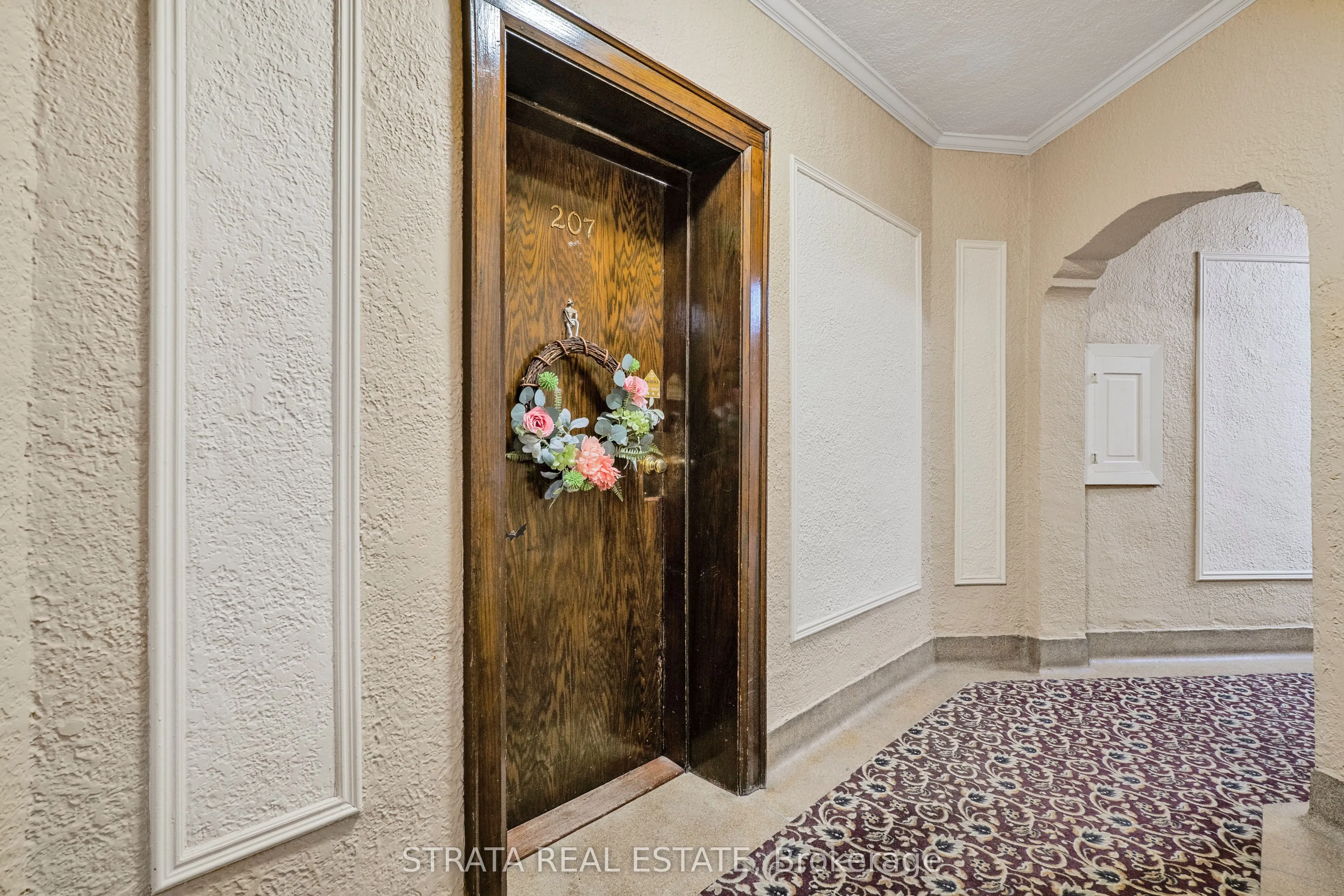 480 Oriole Parkway #207