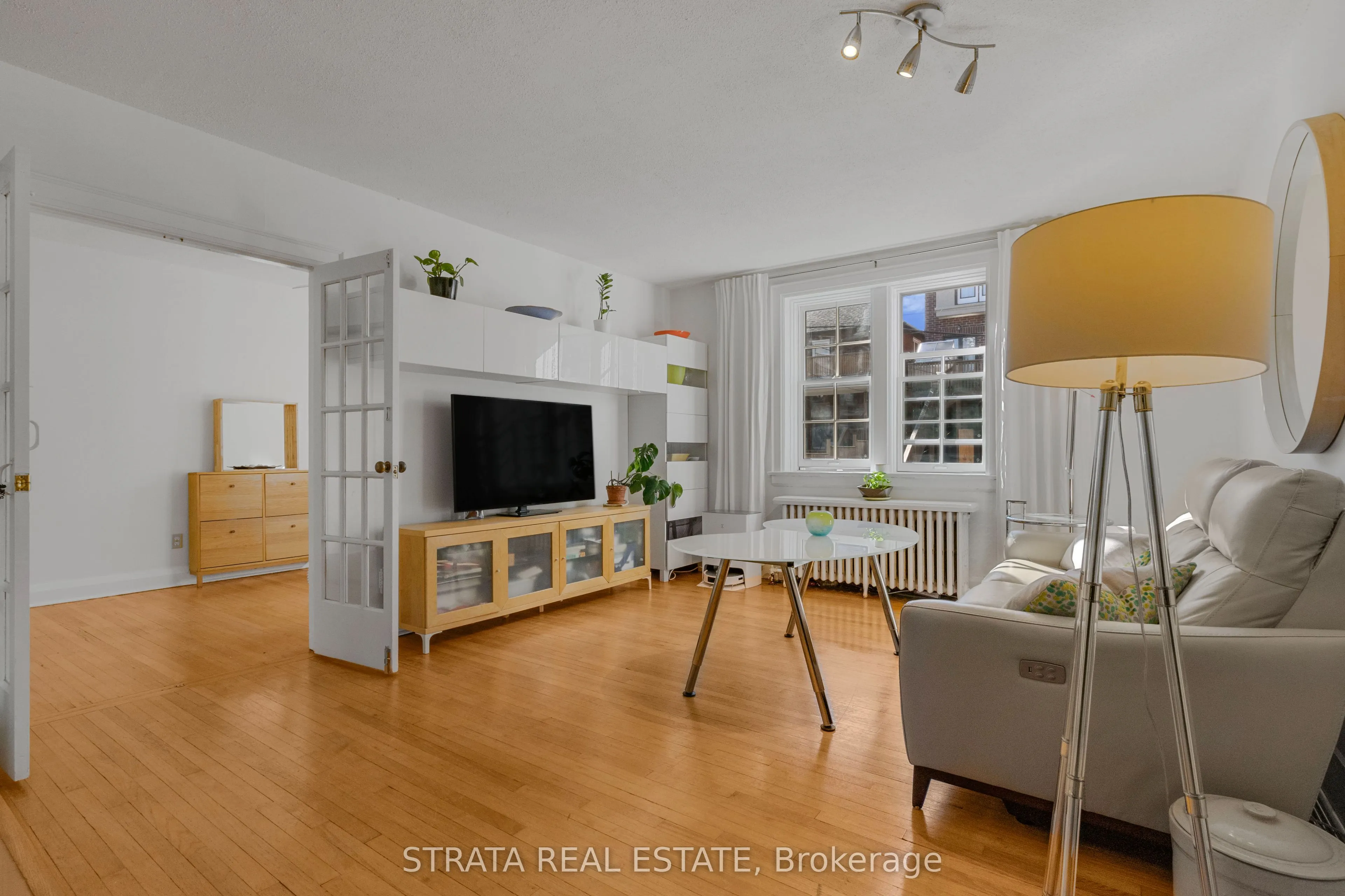 480 Oriole Parkway #207
