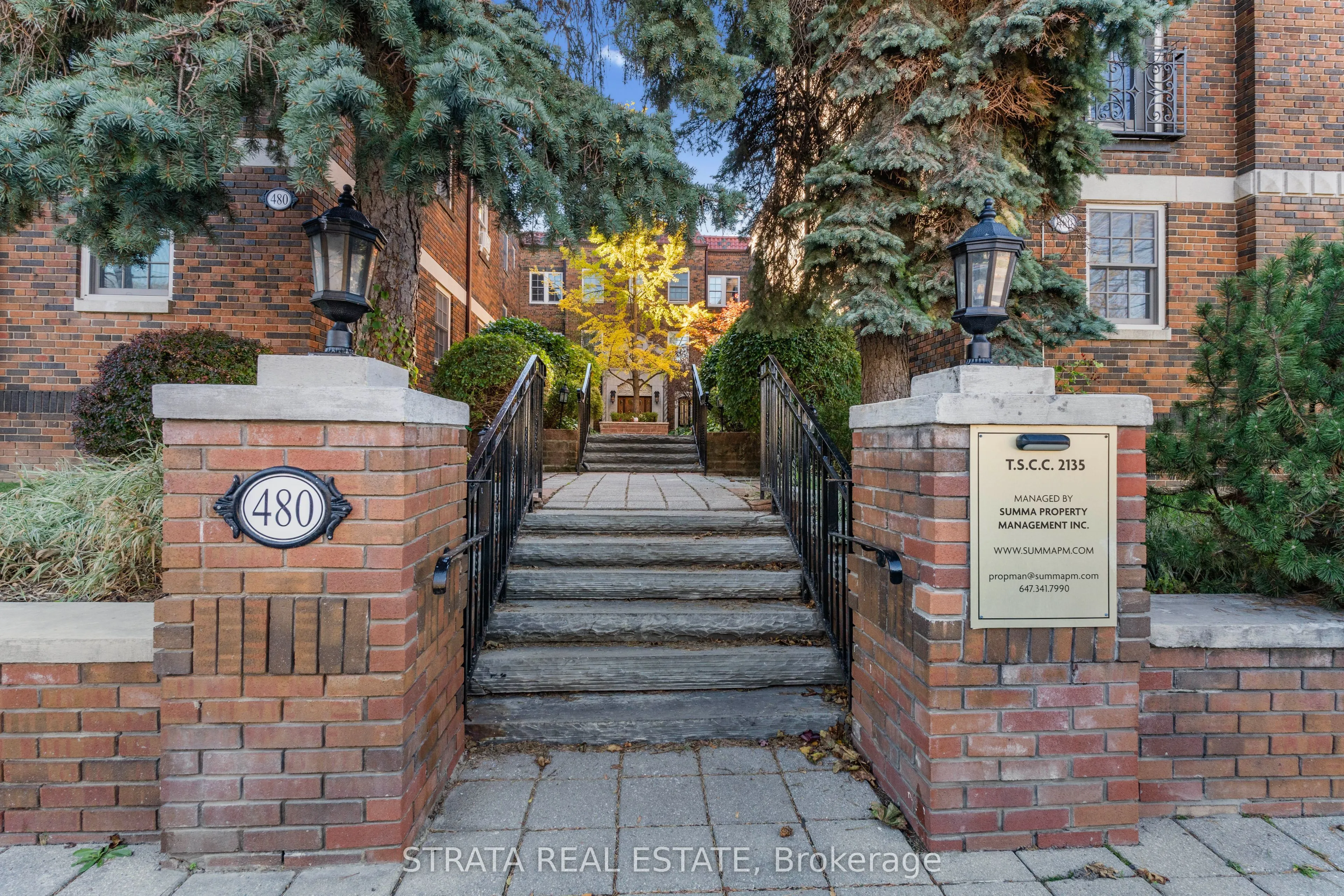 480 Oriole Parkway #207