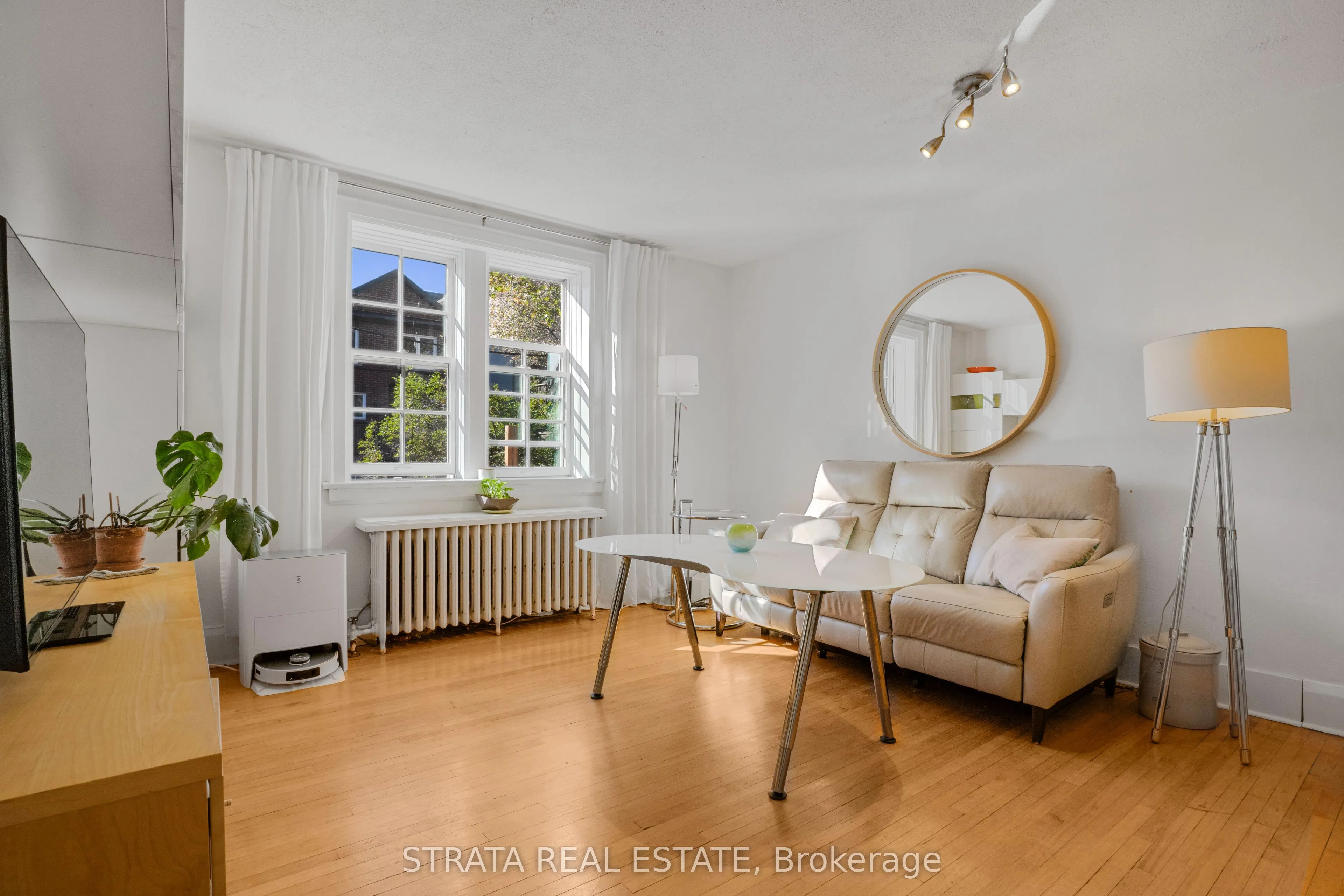 480 Oriole Parkway #207