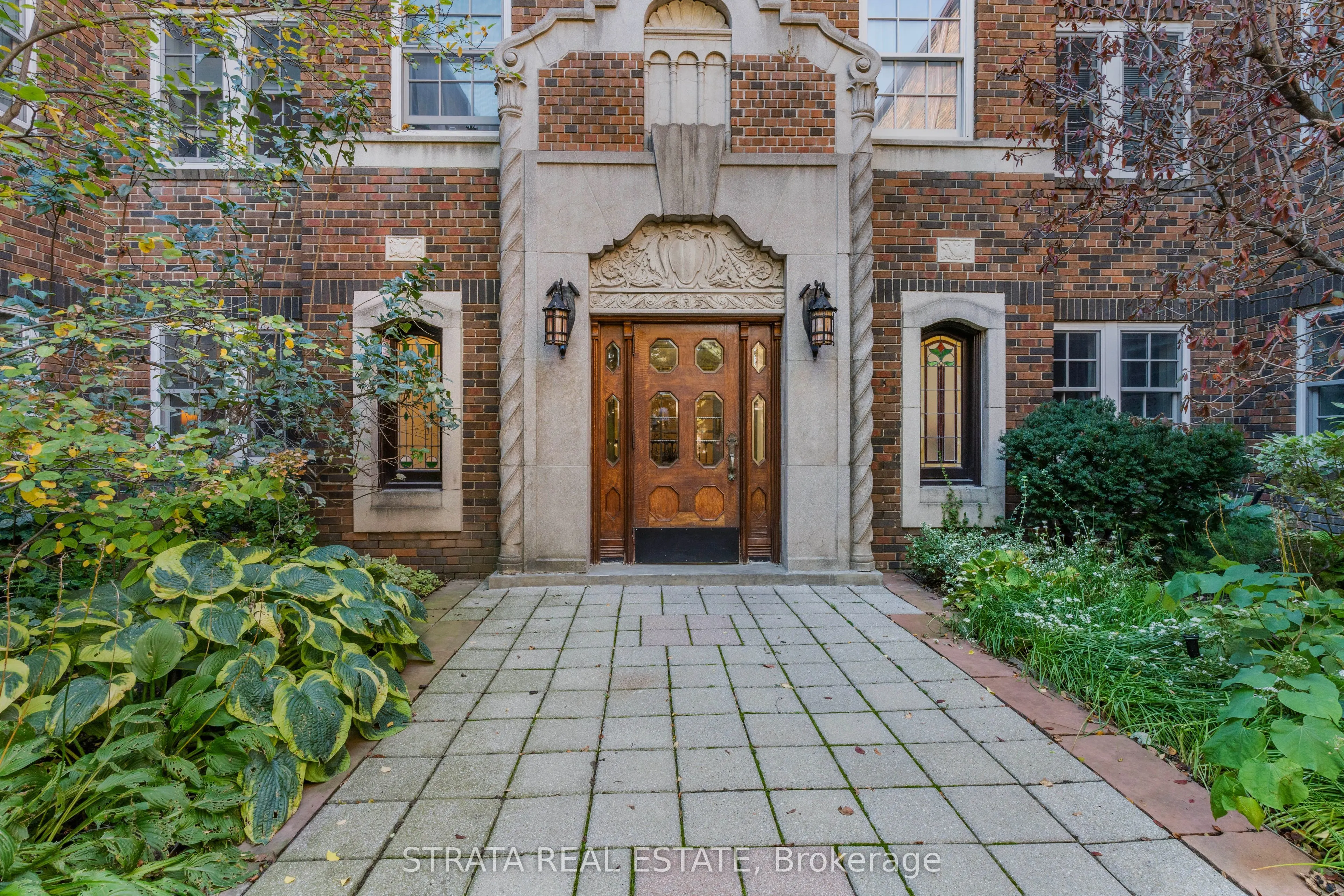 480 Oriole Parkway #207