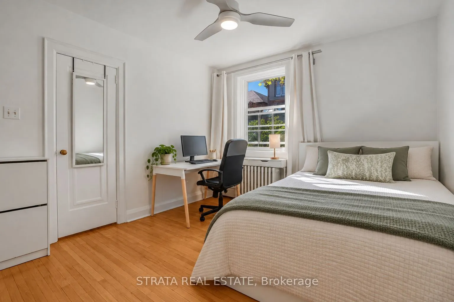480 Oriole Parkway #207