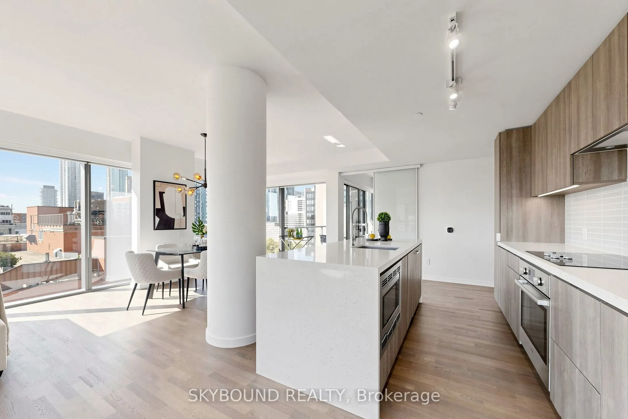 60 Colborne Street #907