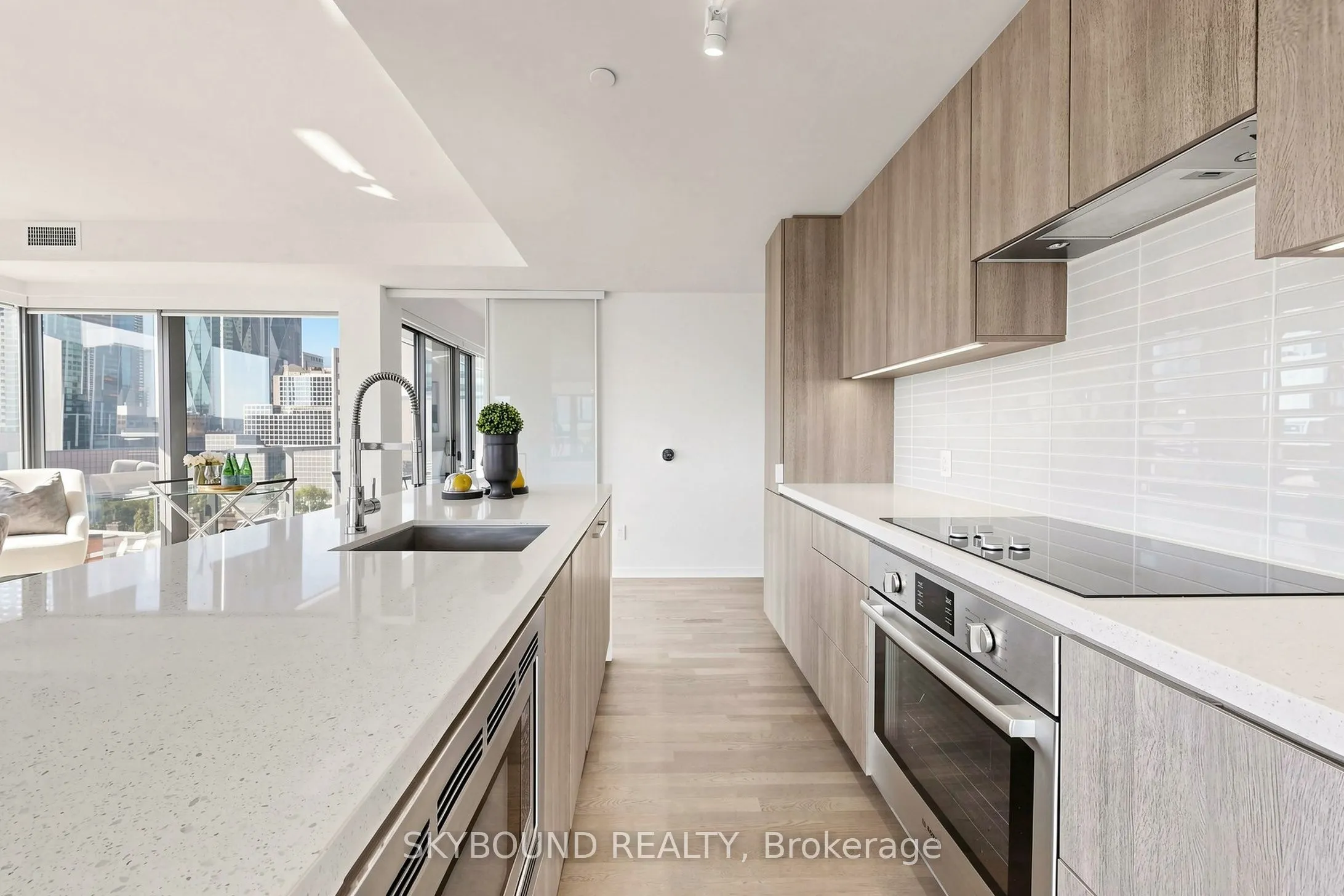 60 Colborne Street #907