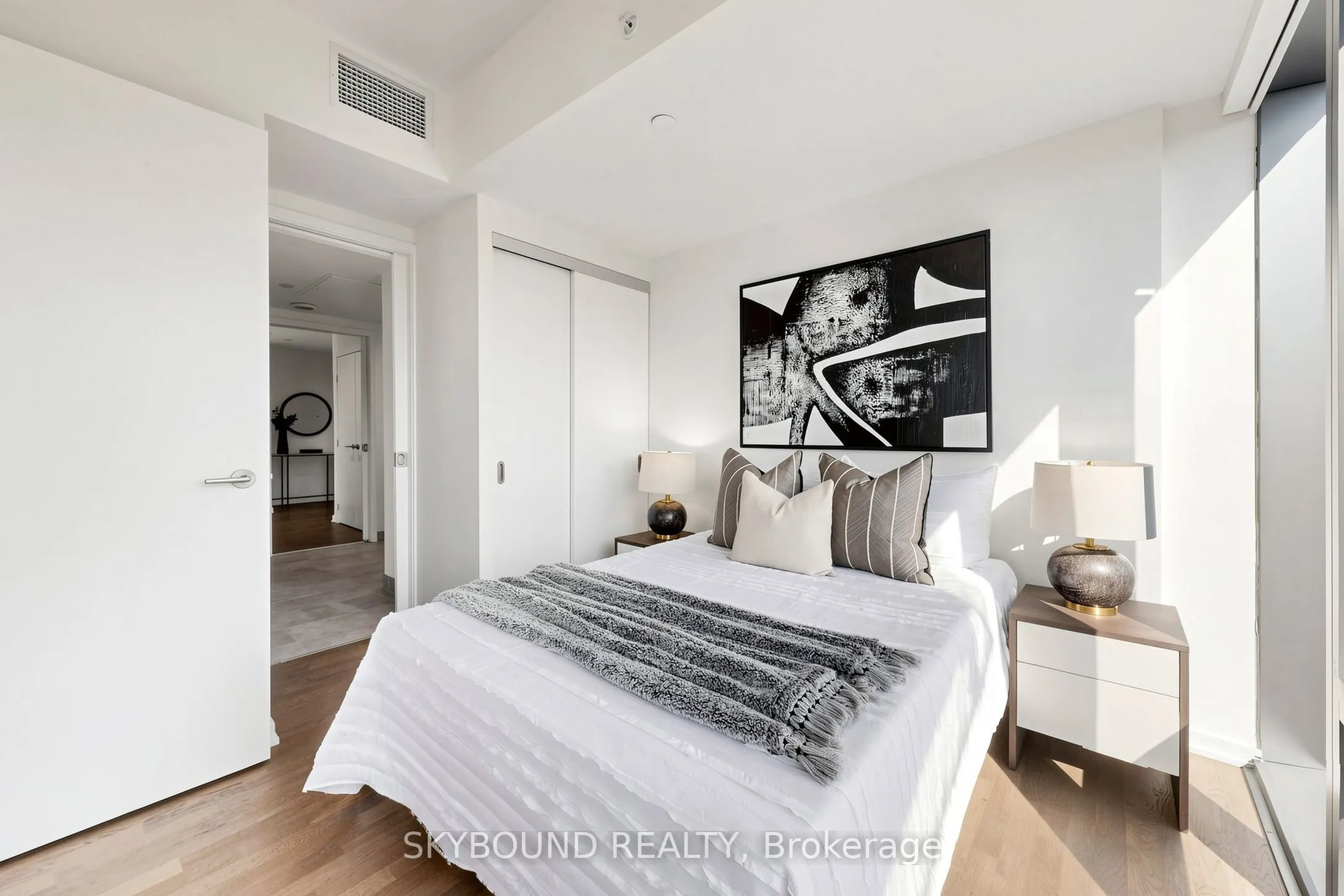 60 Colborne Street #907