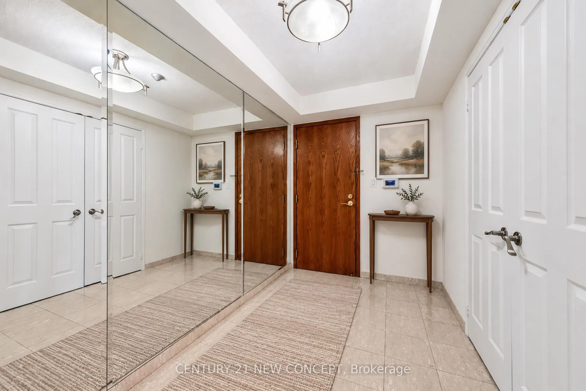 18 Hollywood Avenue #805