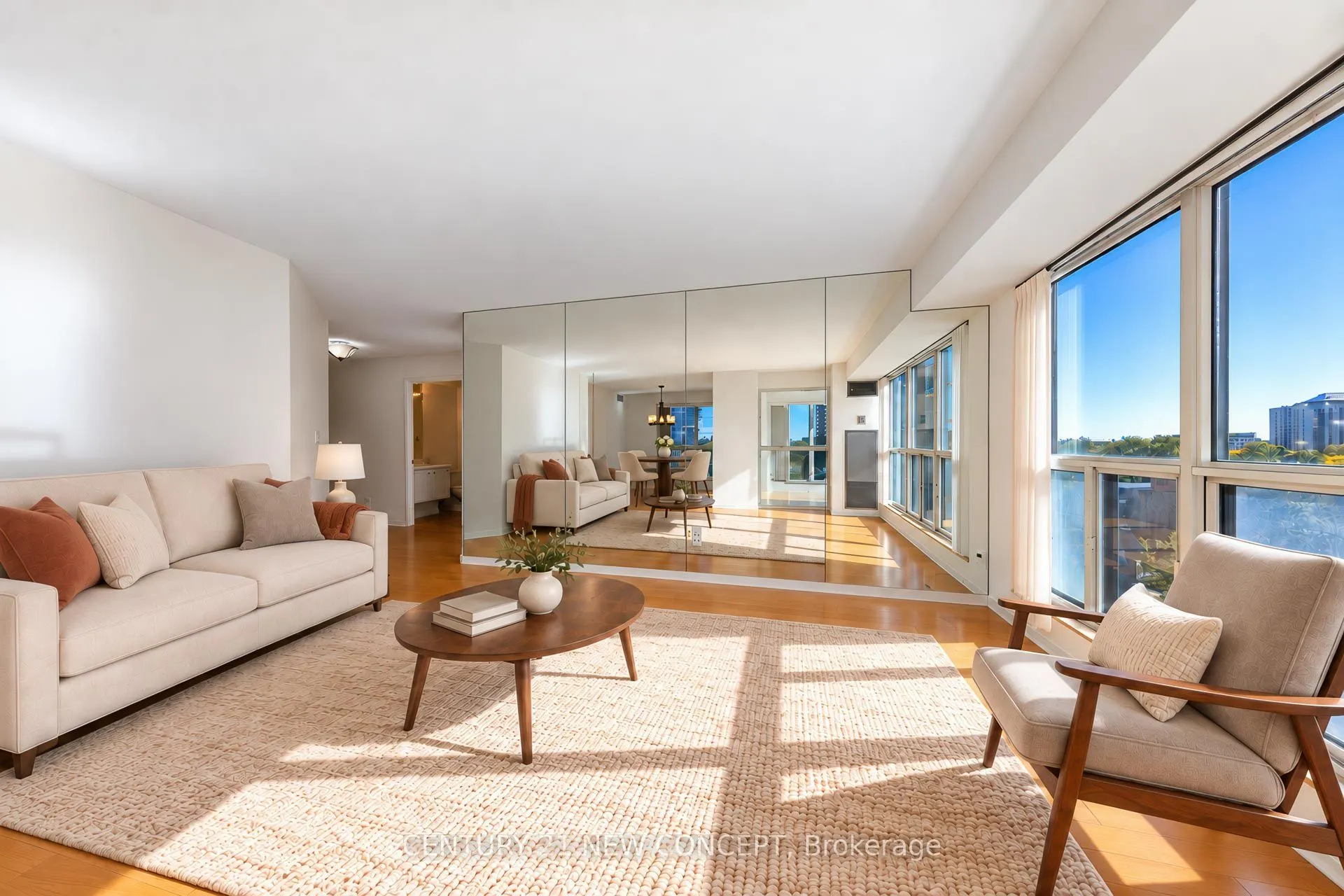 18 Hollywood Avenue #805