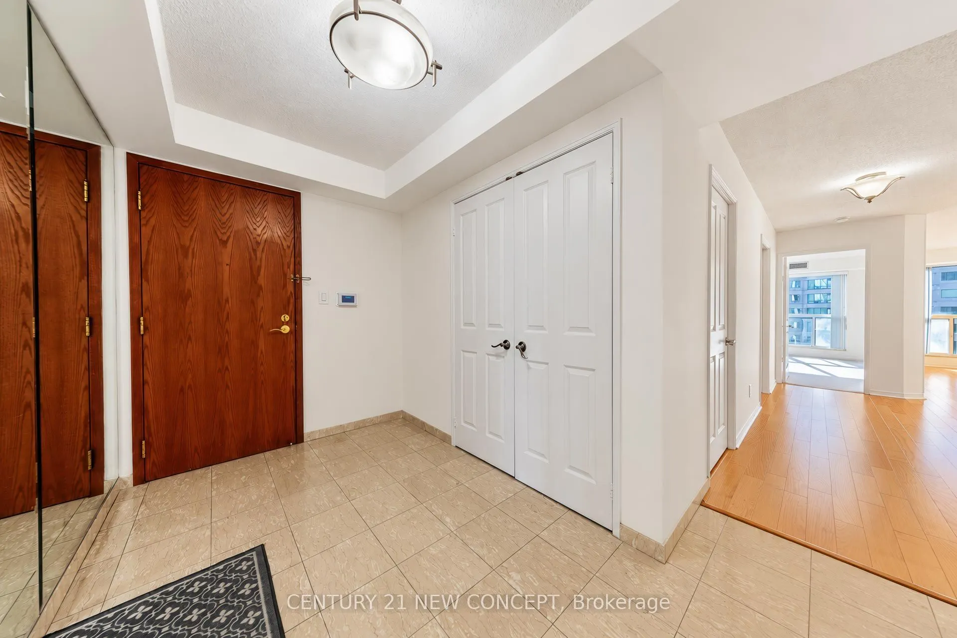 18 Hollywood Avenue #805