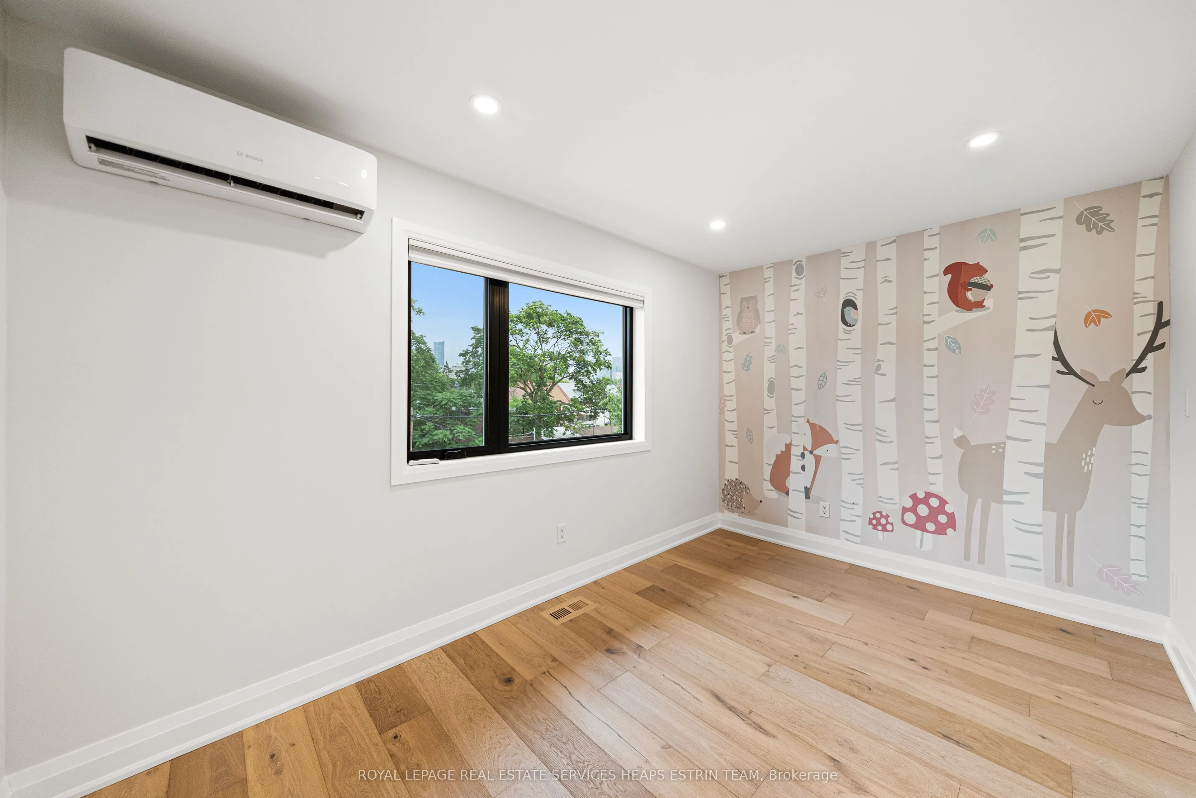 247A Lippincott Street
