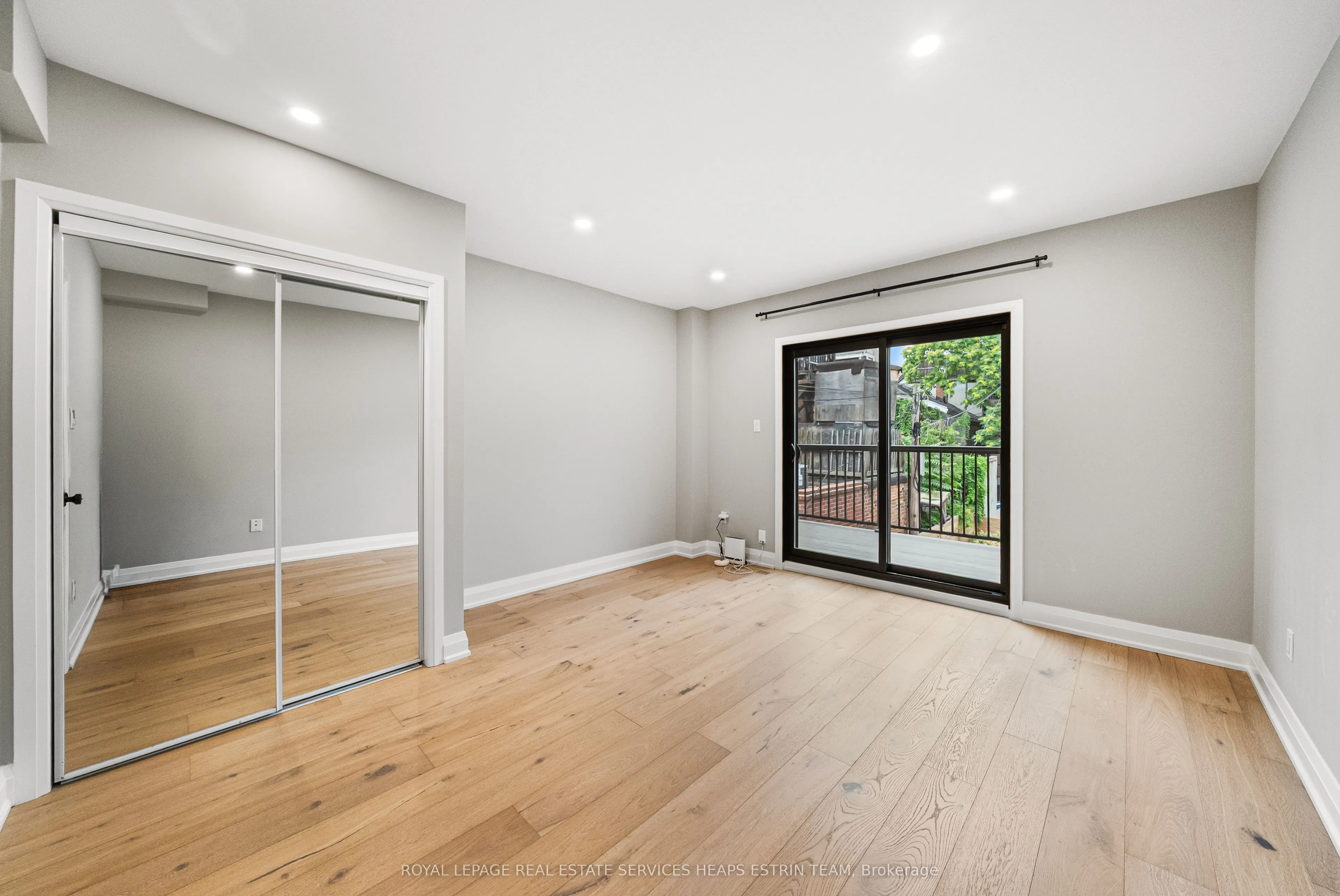 247A Lippincott Street