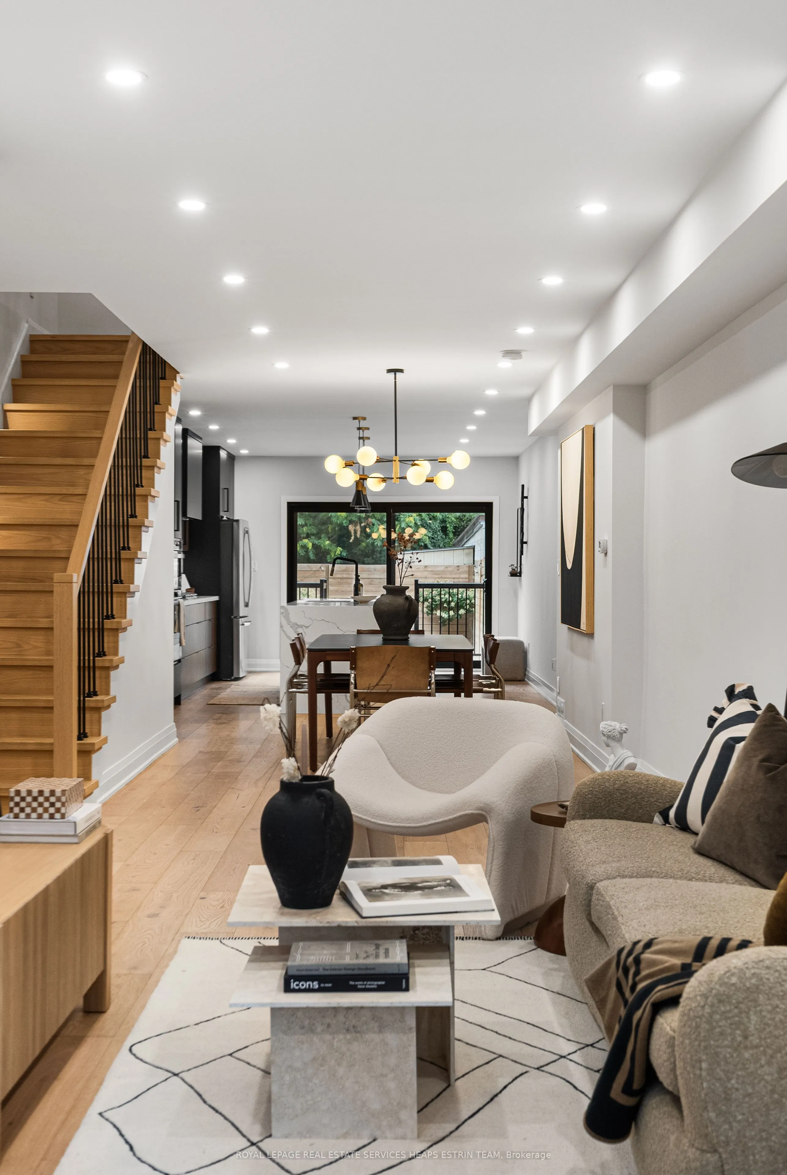 247A Lippincott Street