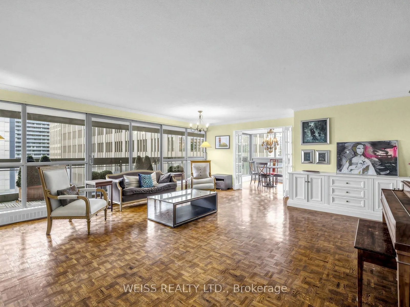 63 St. Clair Avenue W #903