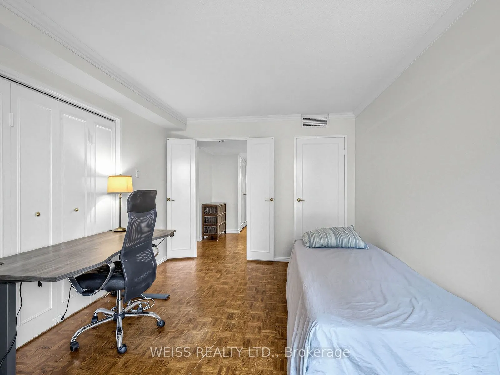 63 St. Clair Avenue W #903