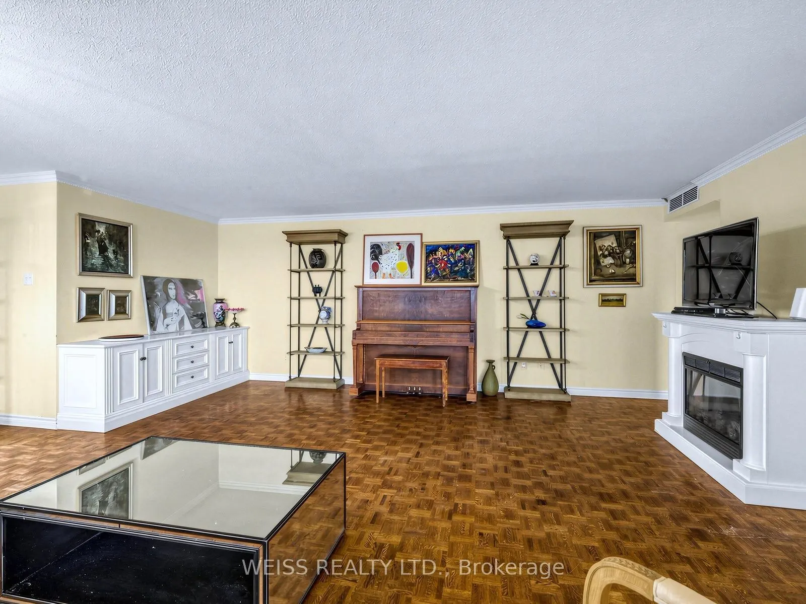 63 St. Clair Avenue W #903