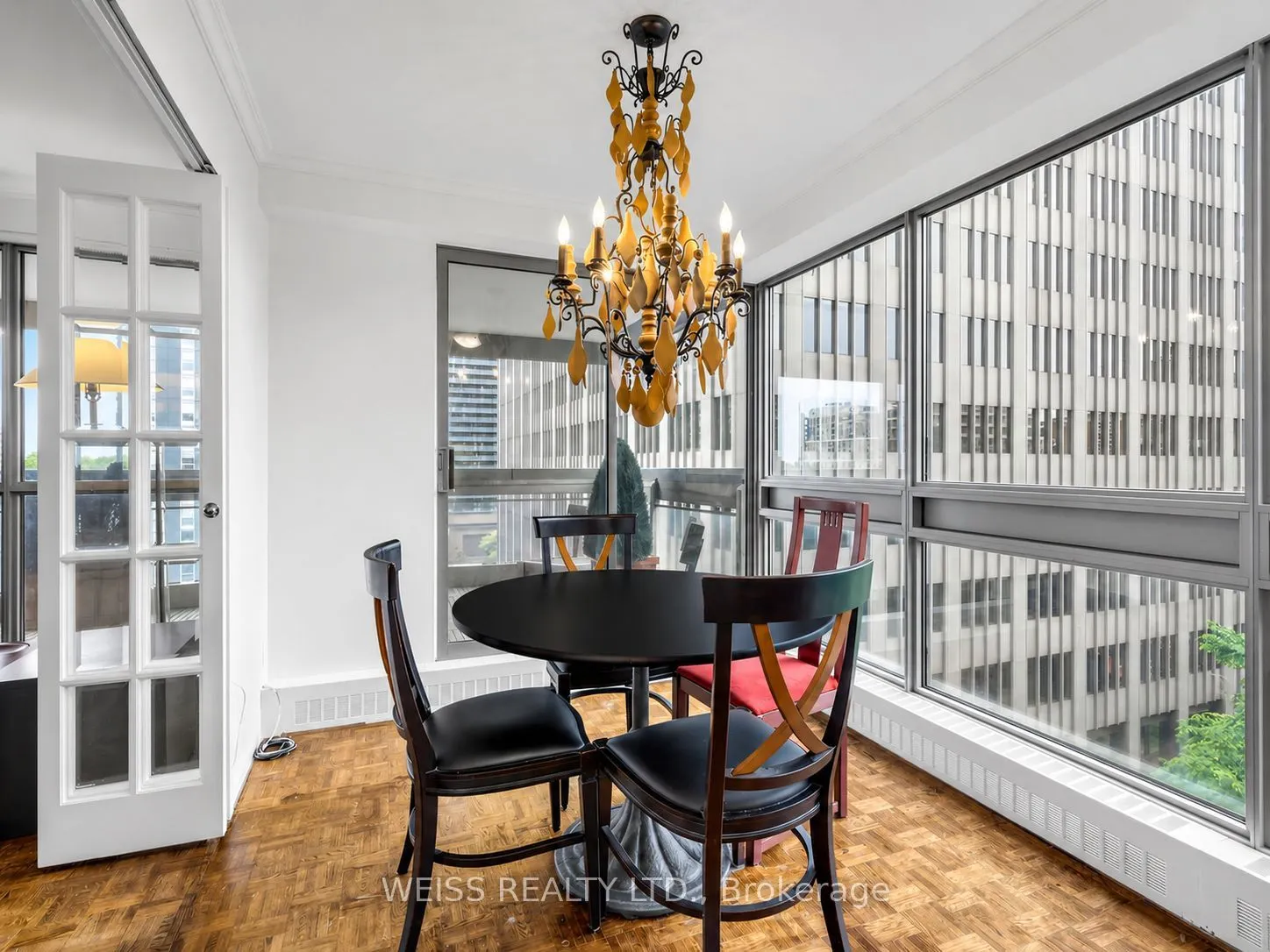 63 St. Clair Avenue W #903