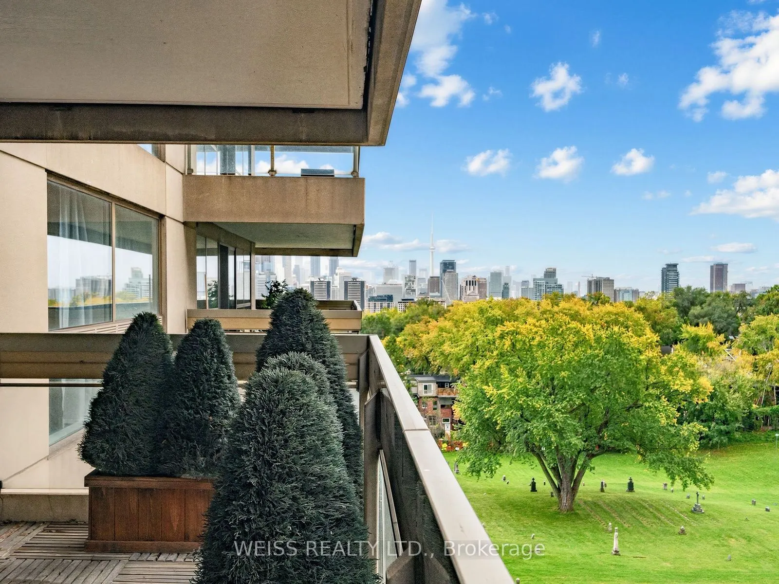 63 St. Clair Avenue W #903