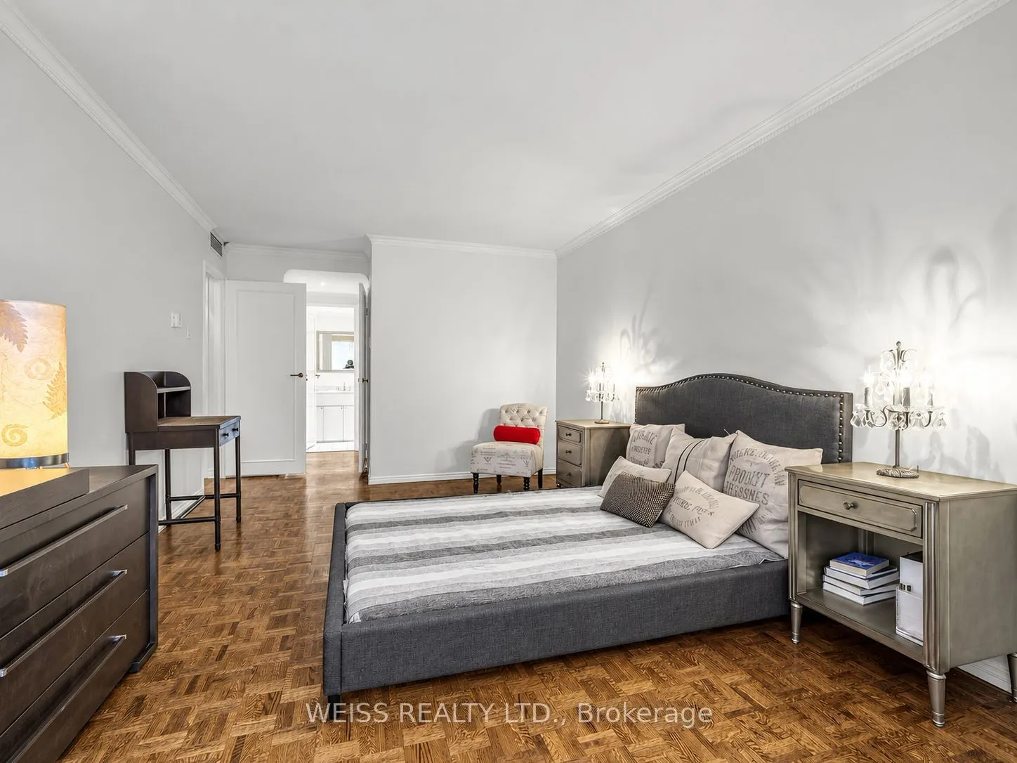 63 St. Clair Avenue W #903