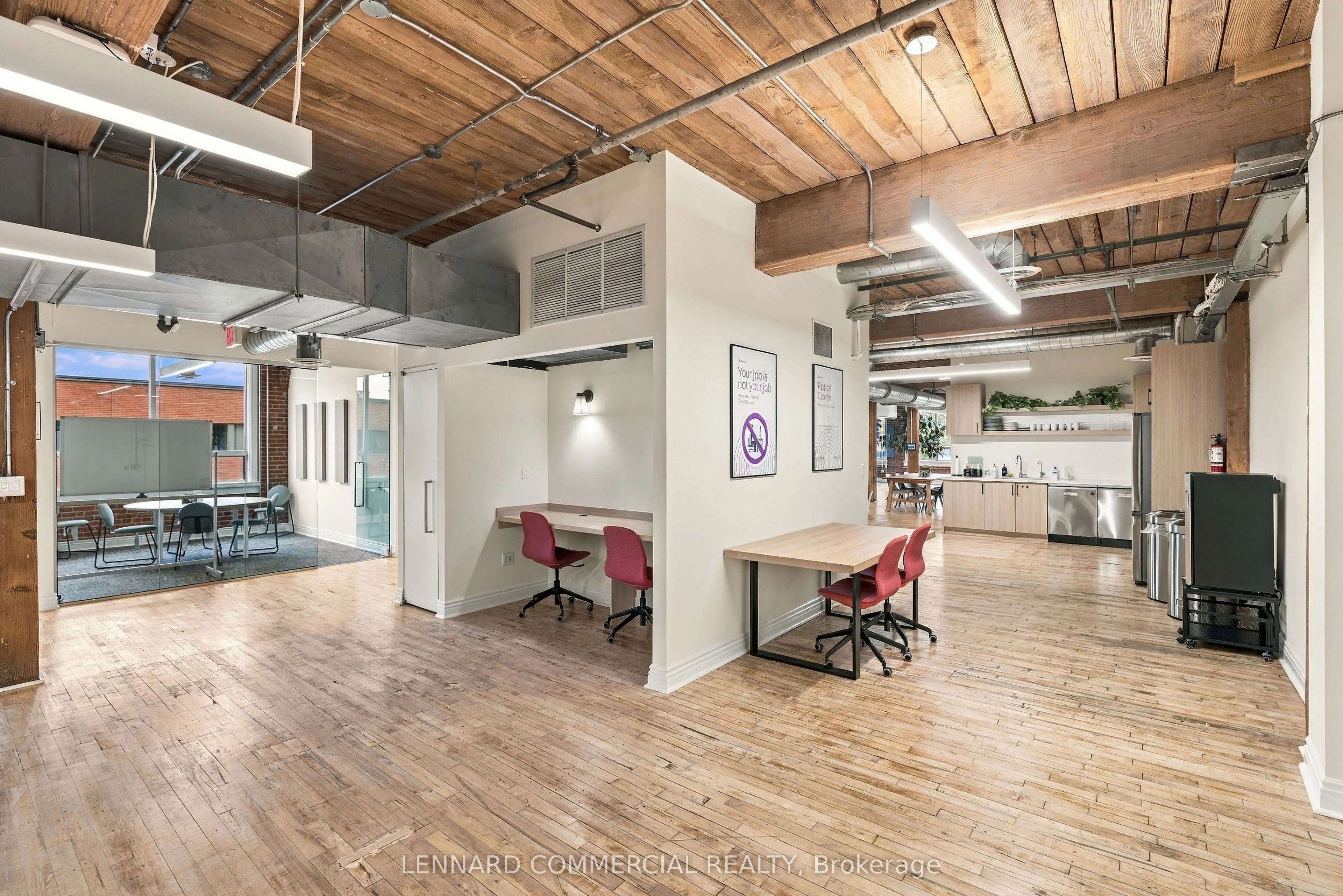 559 College Street #301
