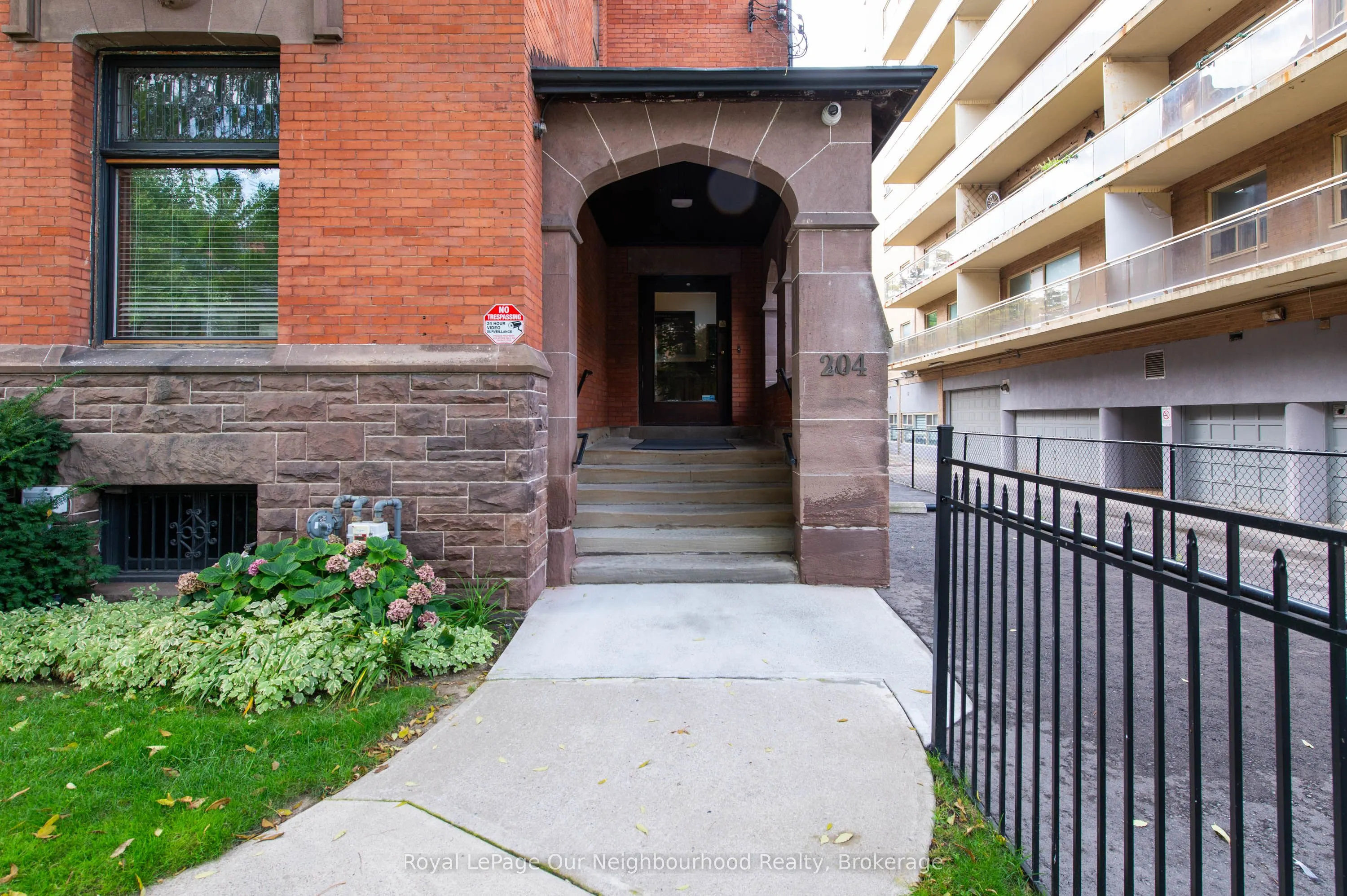 204 St. George Street #202